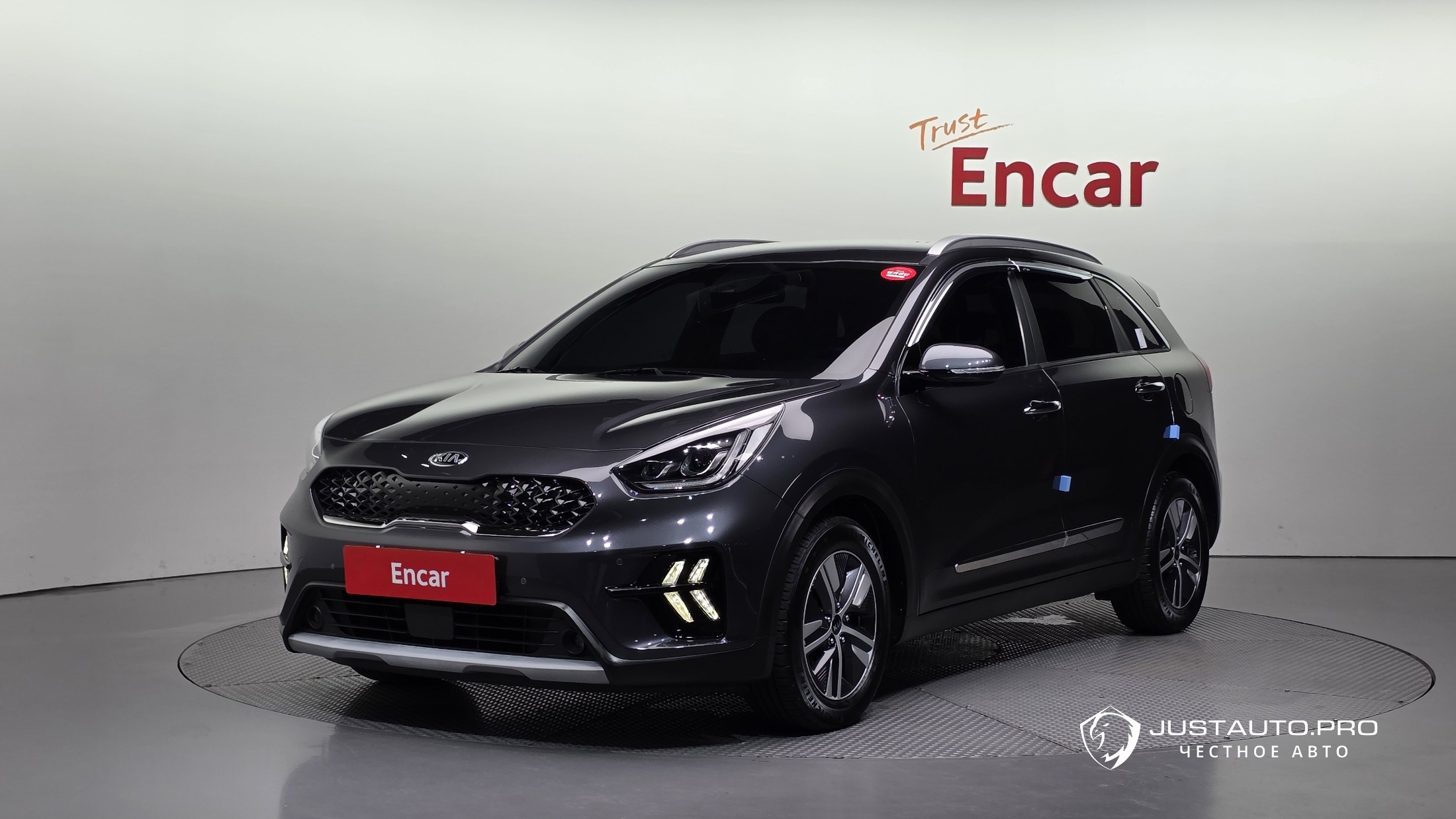 Автомобиль Kia Niro