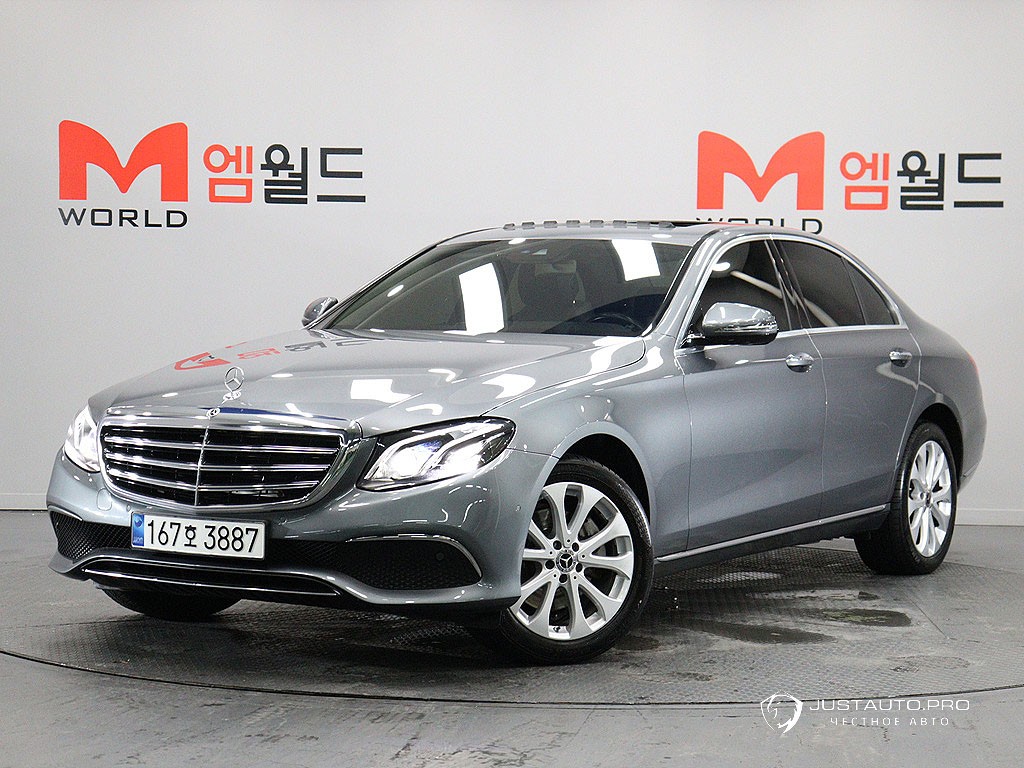 Автомобиль Mercedes-Benz E-Class