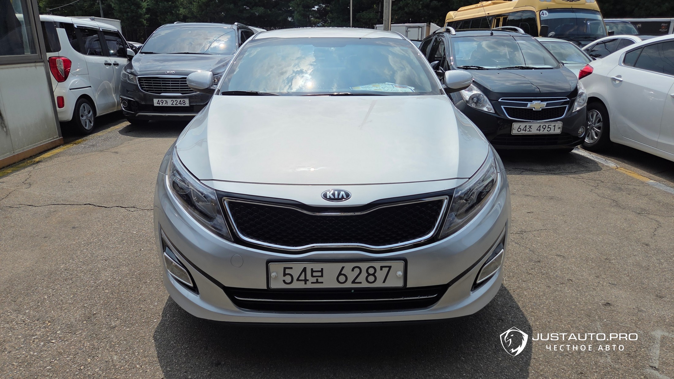 Автомобиль Kia K5