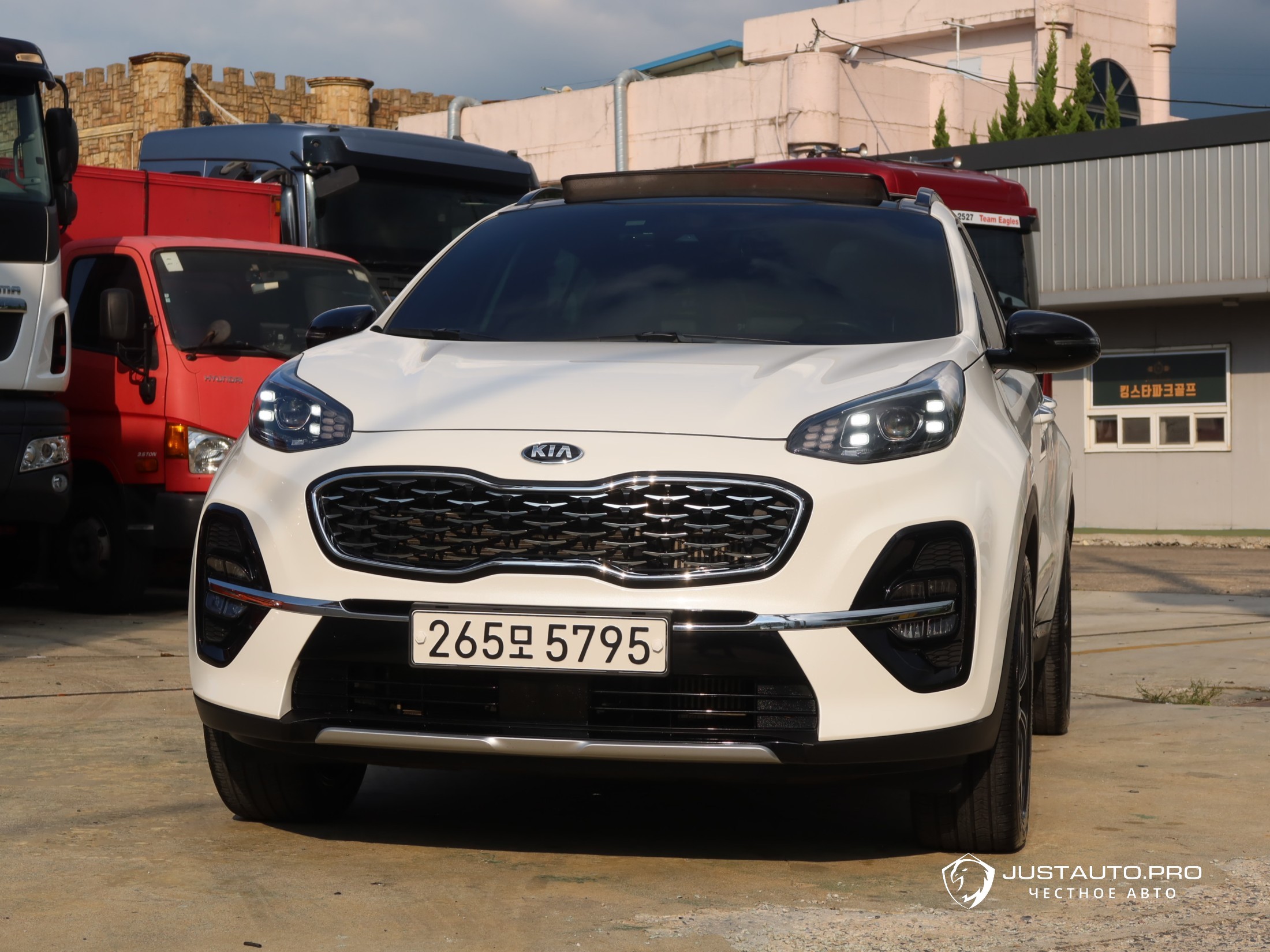 Автомобиль Kia Sportage
