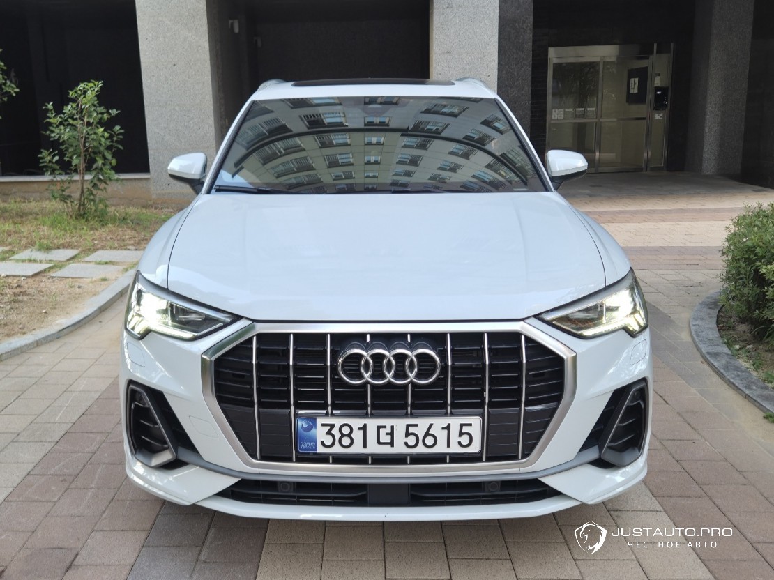 Автомобиль Audi Q3