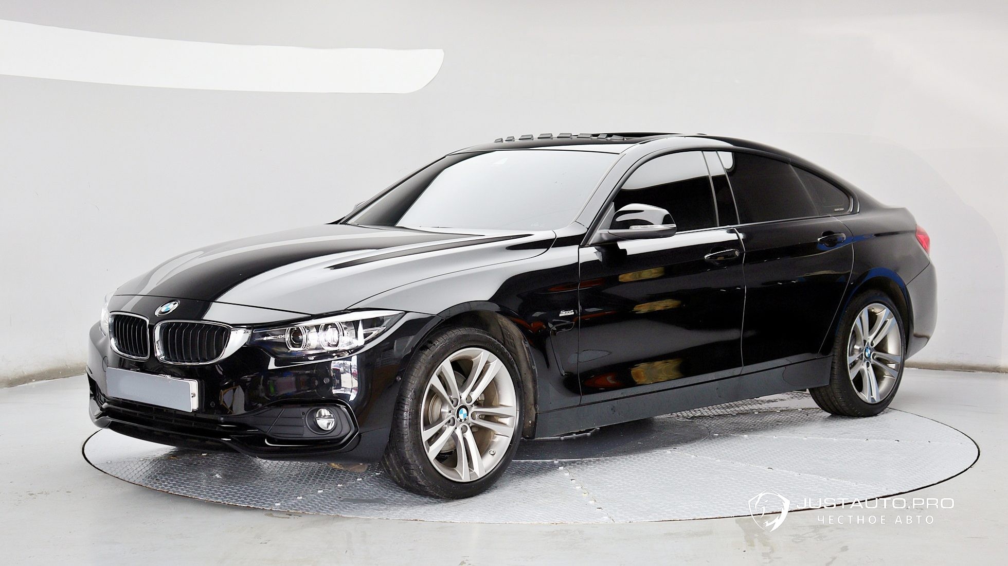 Автомобиль BMW 4-Series