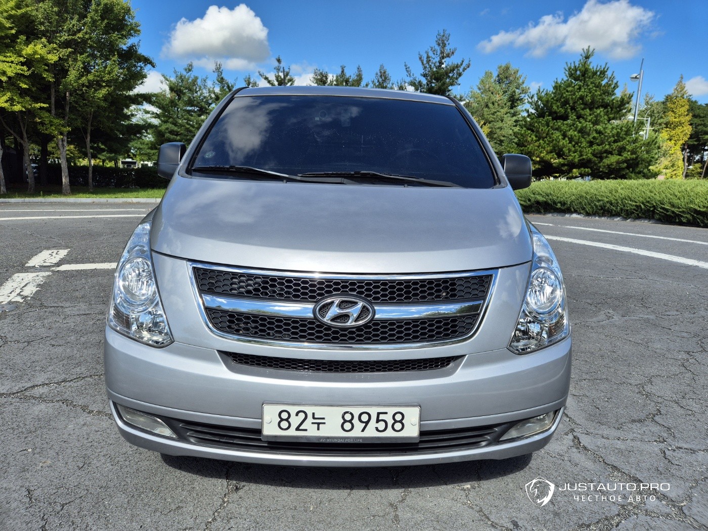 Автомобиль Hyundai Starex