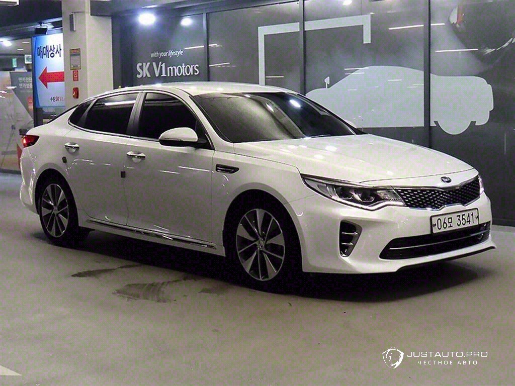 Автомобиль Kia K5