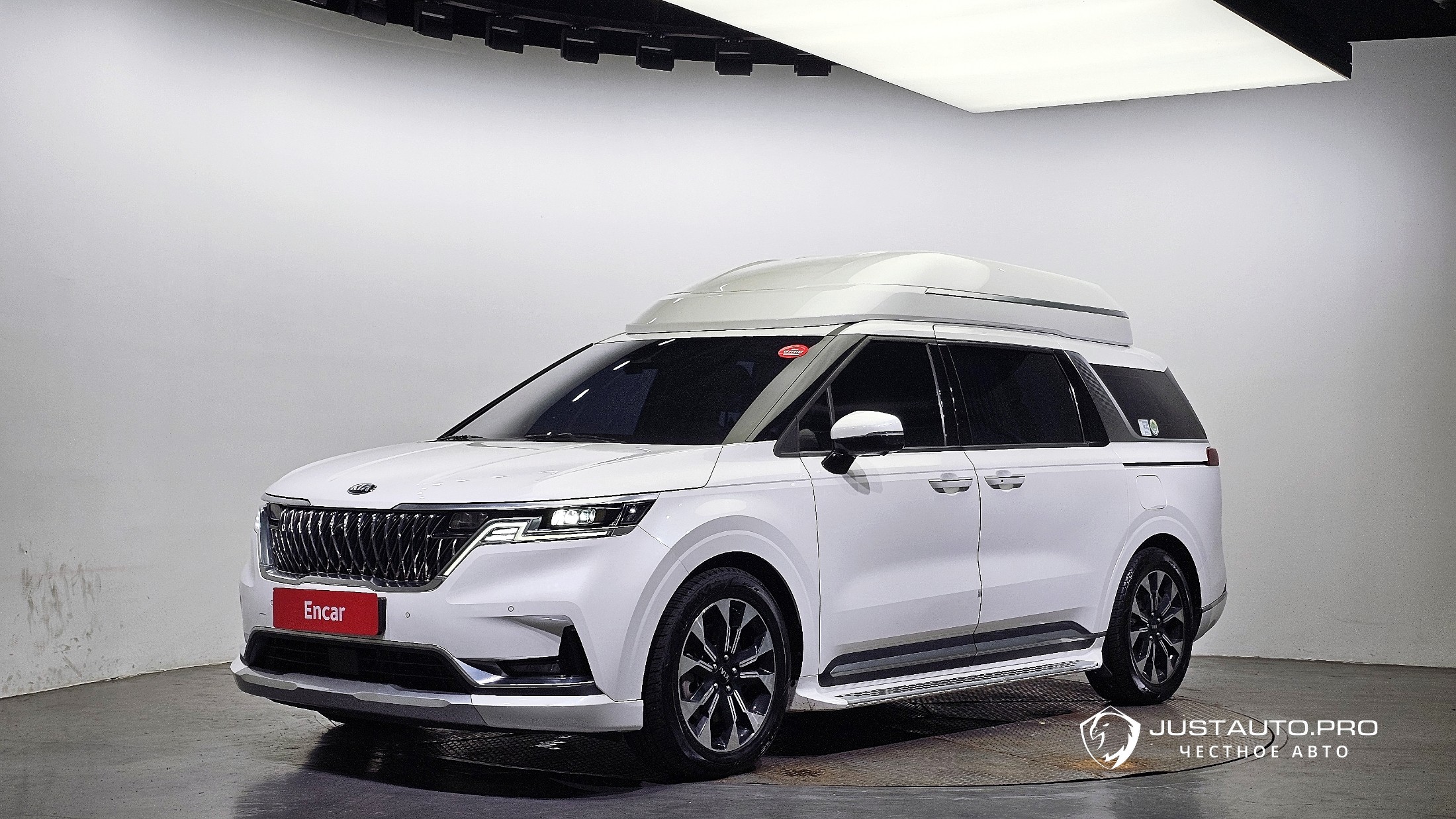 Автомобиль Kia Canival