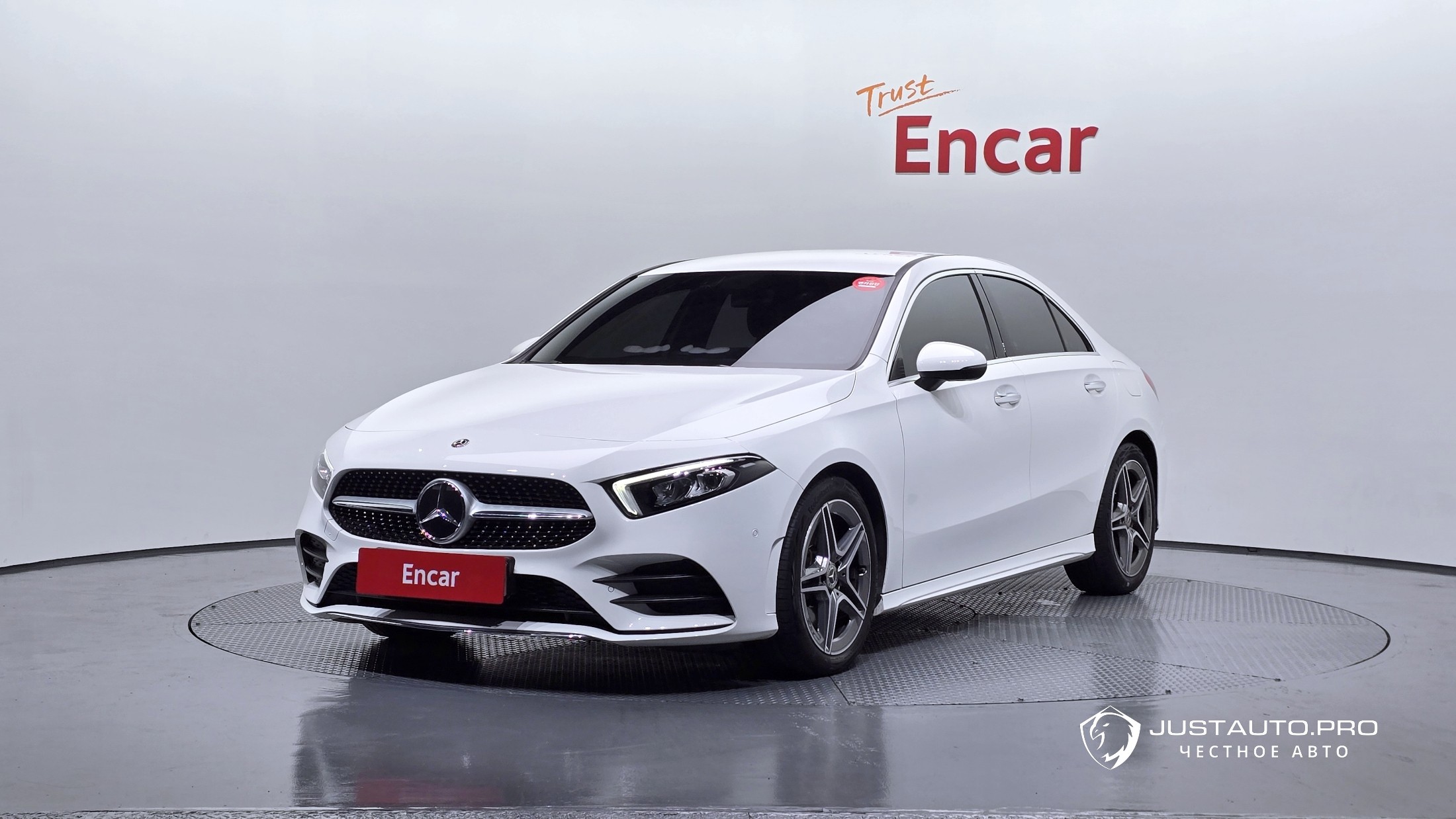 Автомобиль Mercedes-Benz A-Class