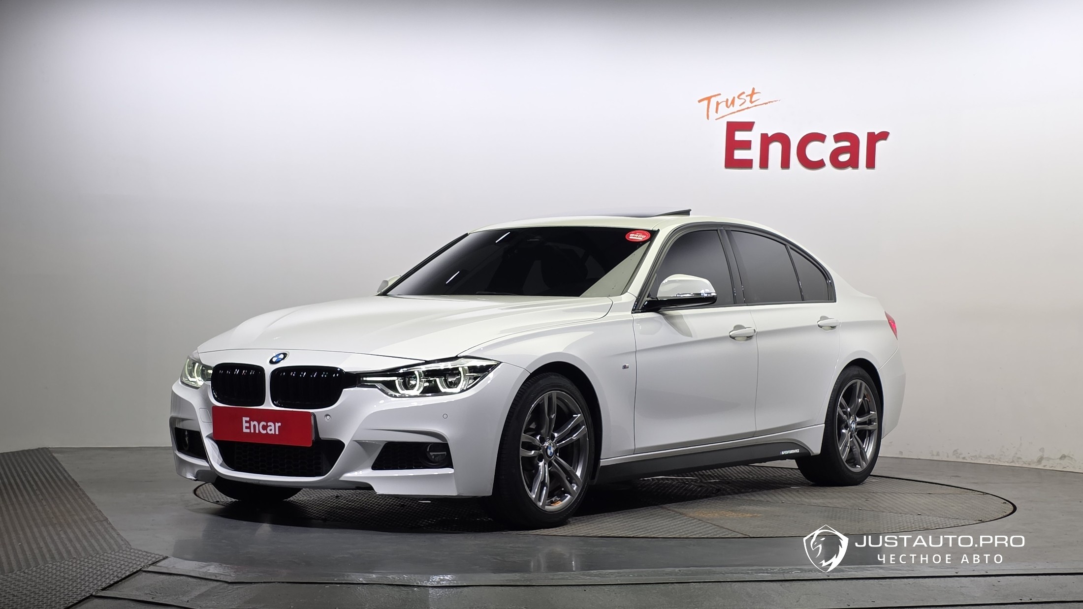 Автомобиль BMW 3-Series
