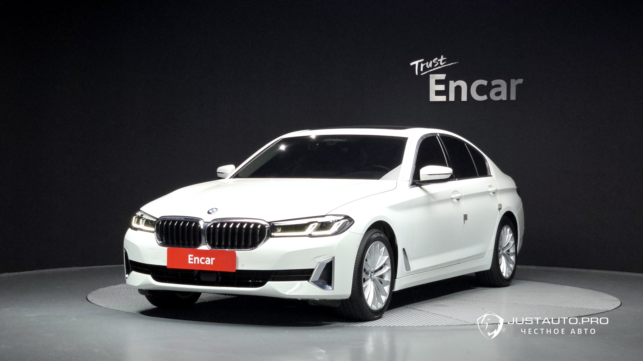 Автомобиль BMW 5-Series