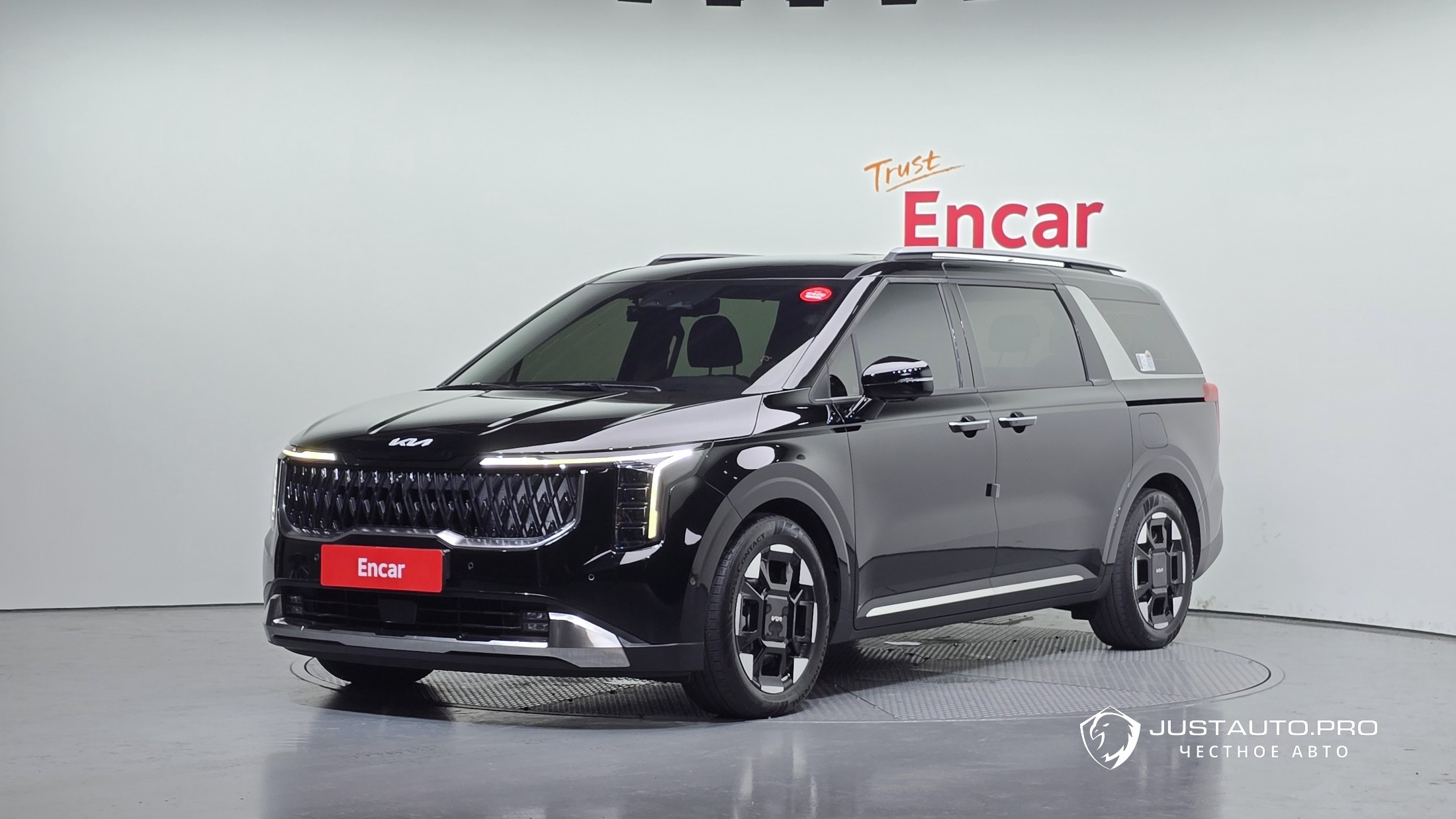 Автомобиль Kia Canival