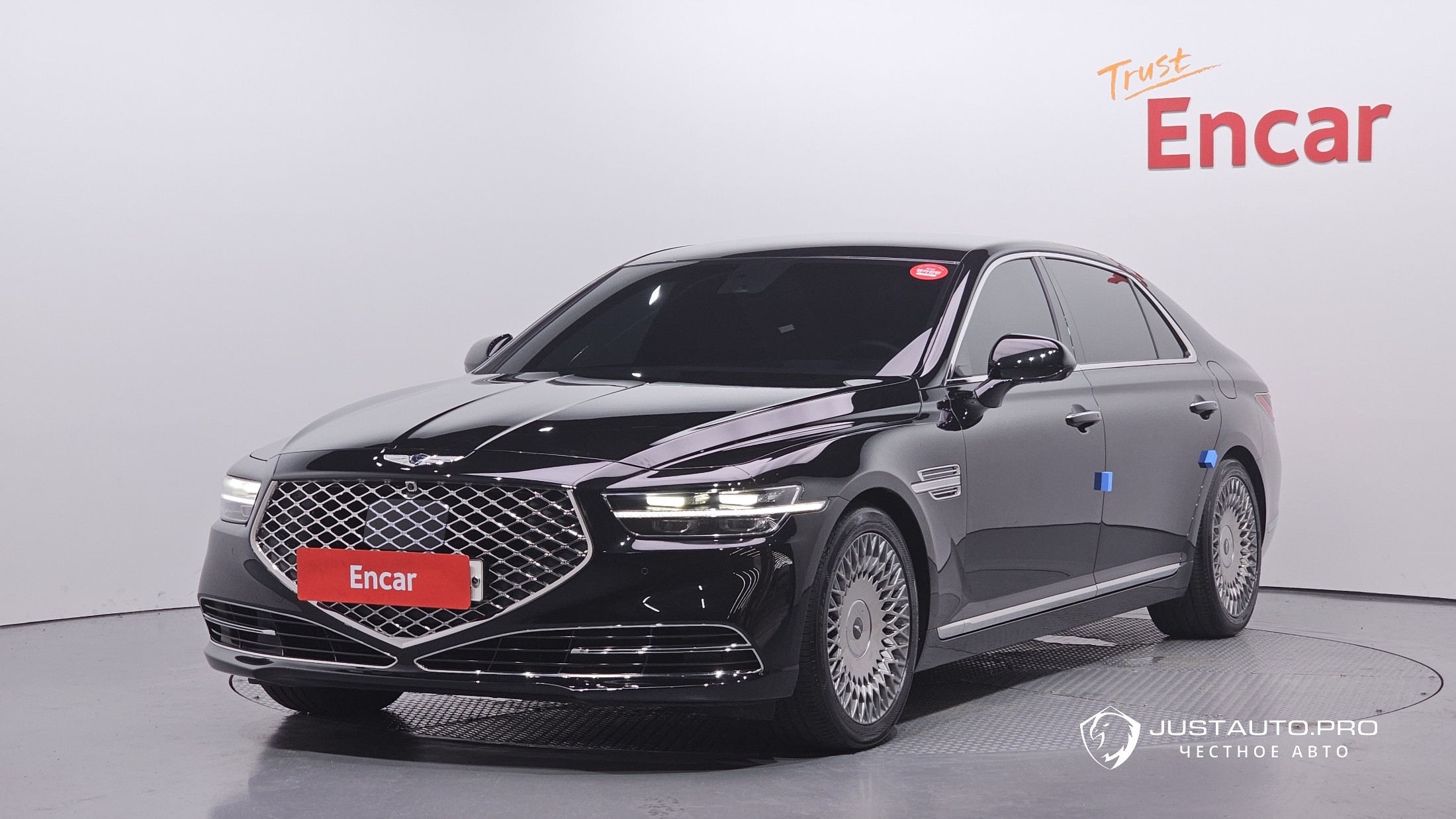 Автомобиль Genesis G90
