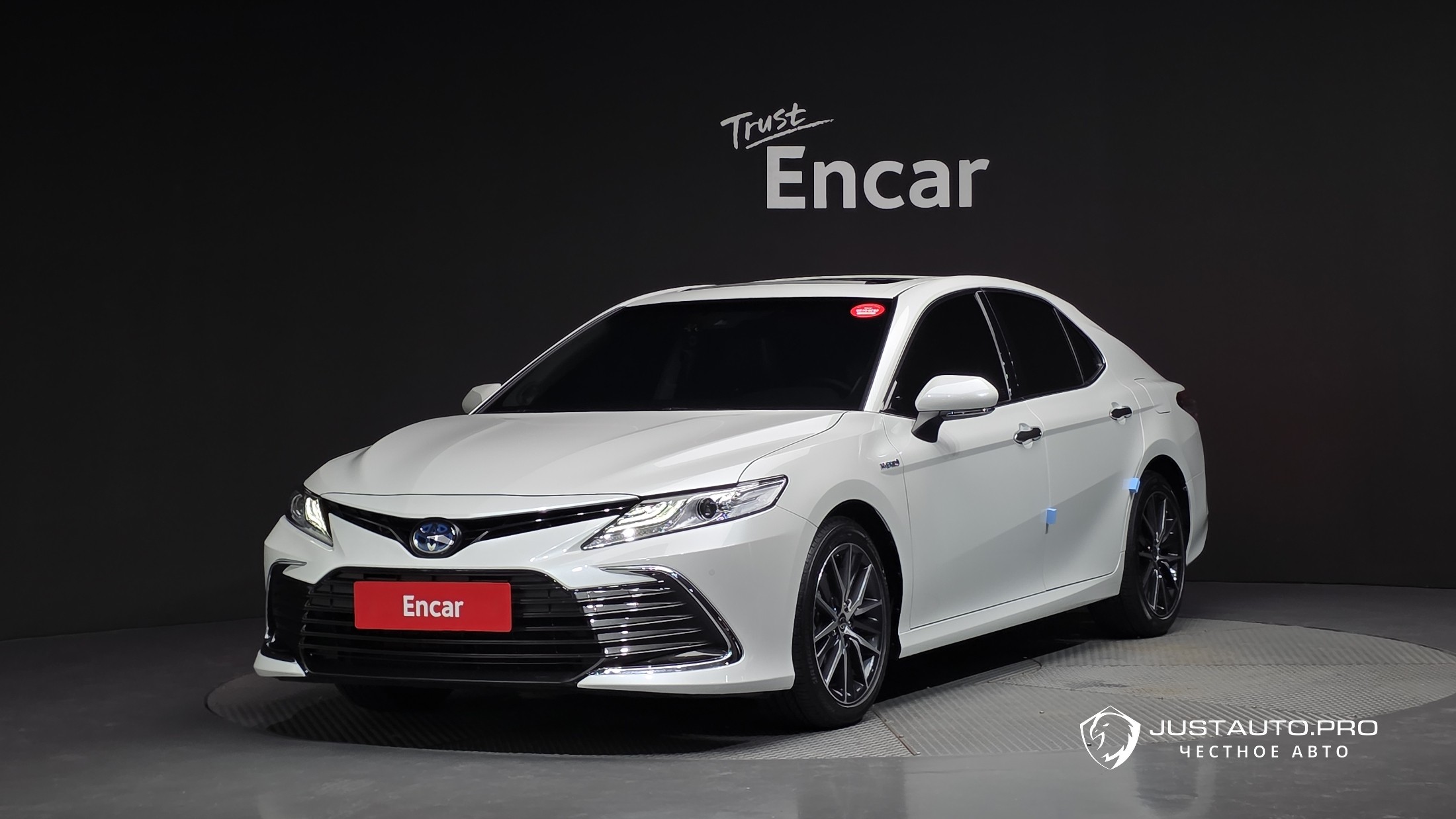 Автомобиль Toyota Camry