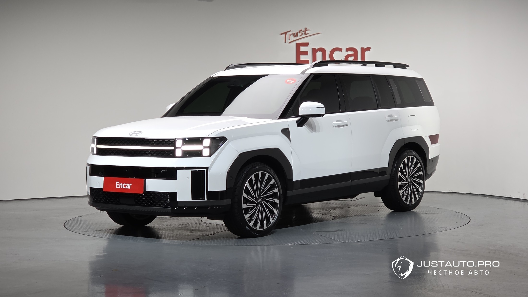 Автомобиль Hyundai Santafe