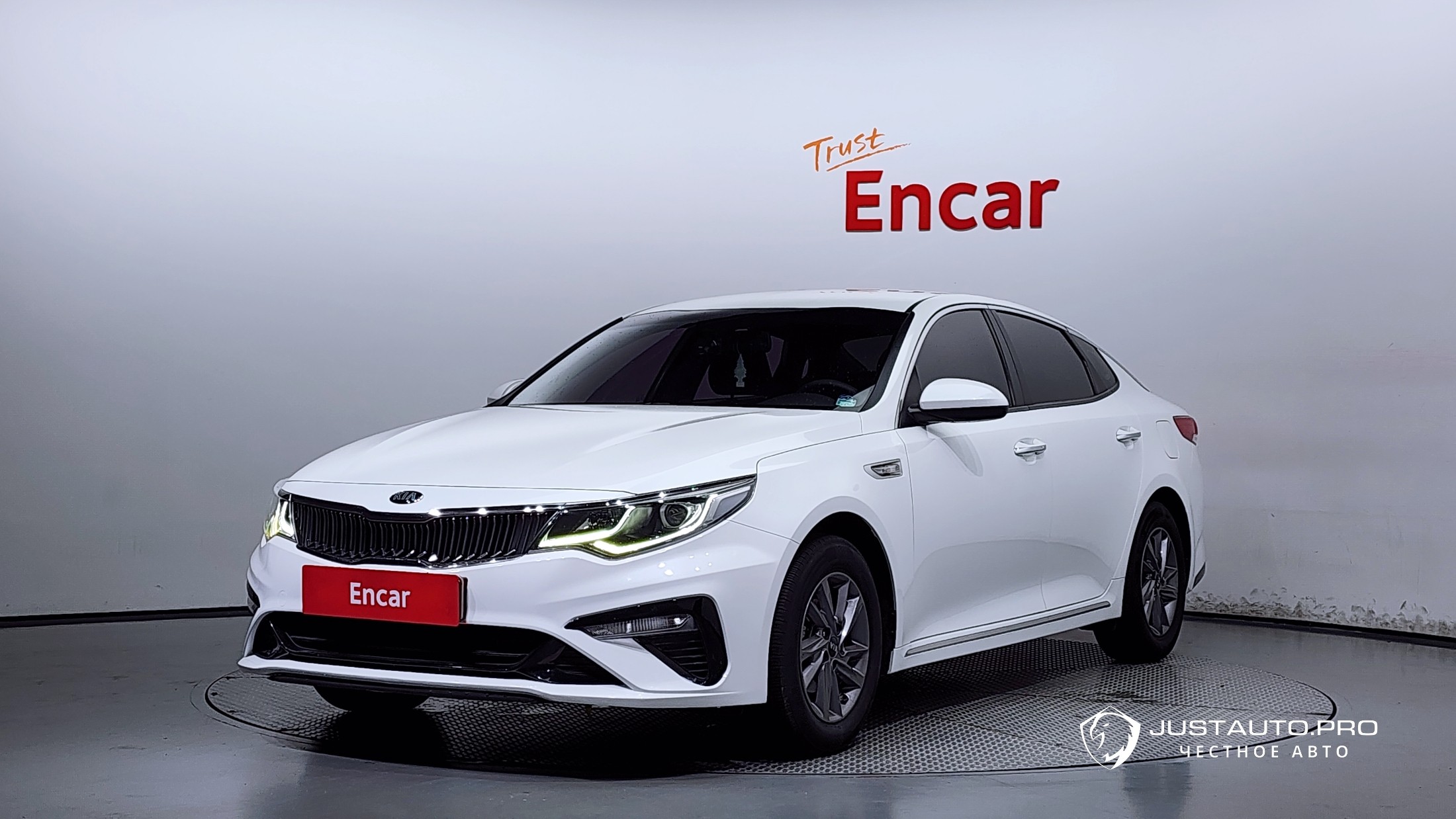 Автомобиль Kia K5