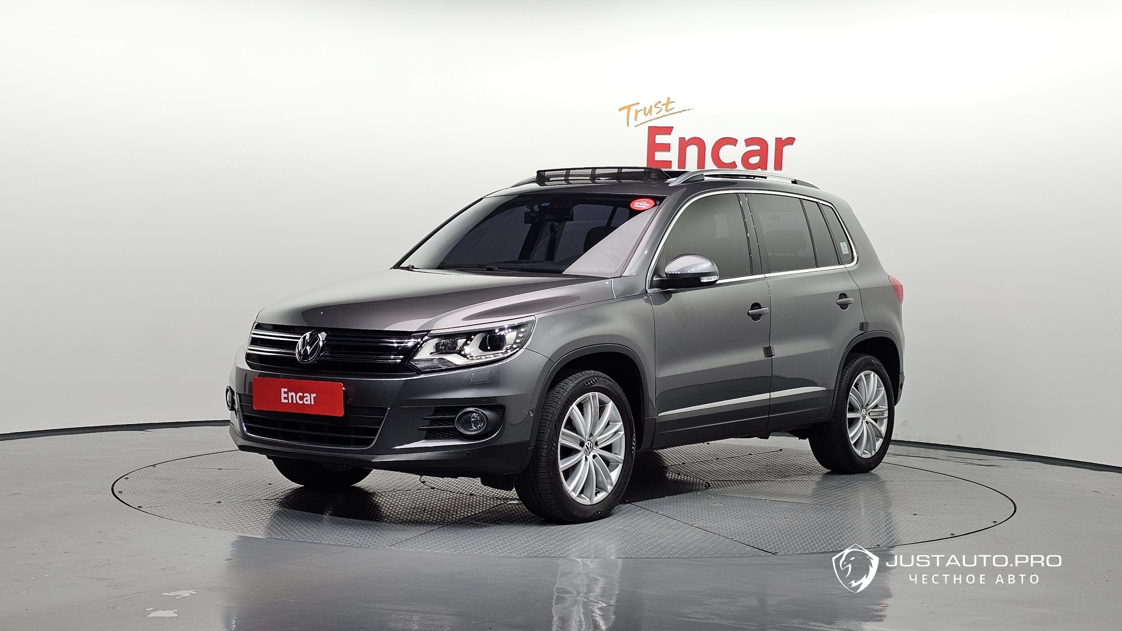 Автомобиль Volkswagen Tiguan