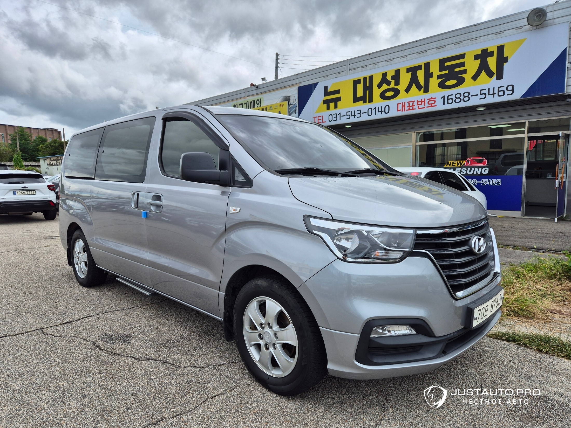 Автомобиль Hyundai Starex