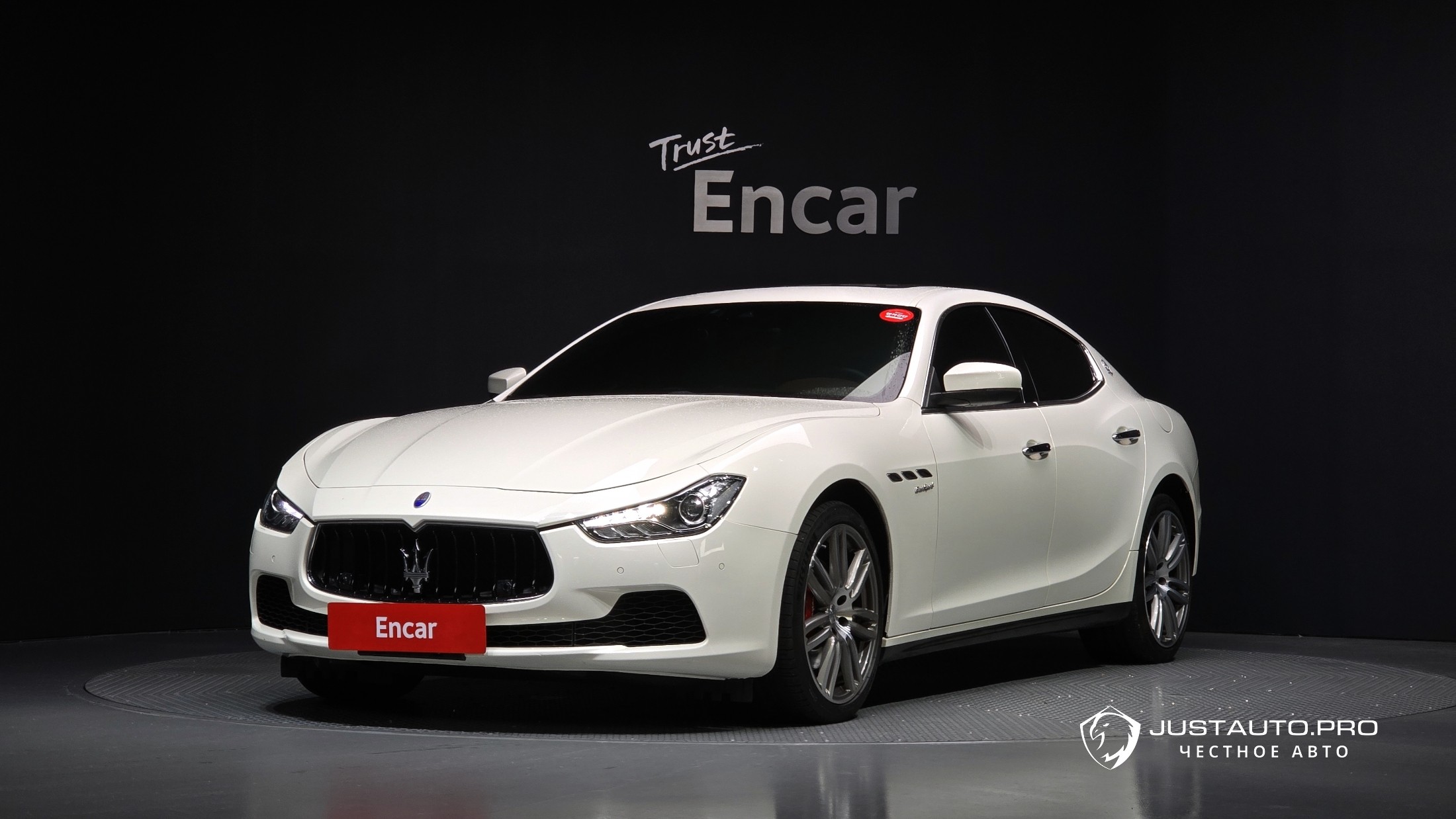 Автомобиль Maserati Ghibli