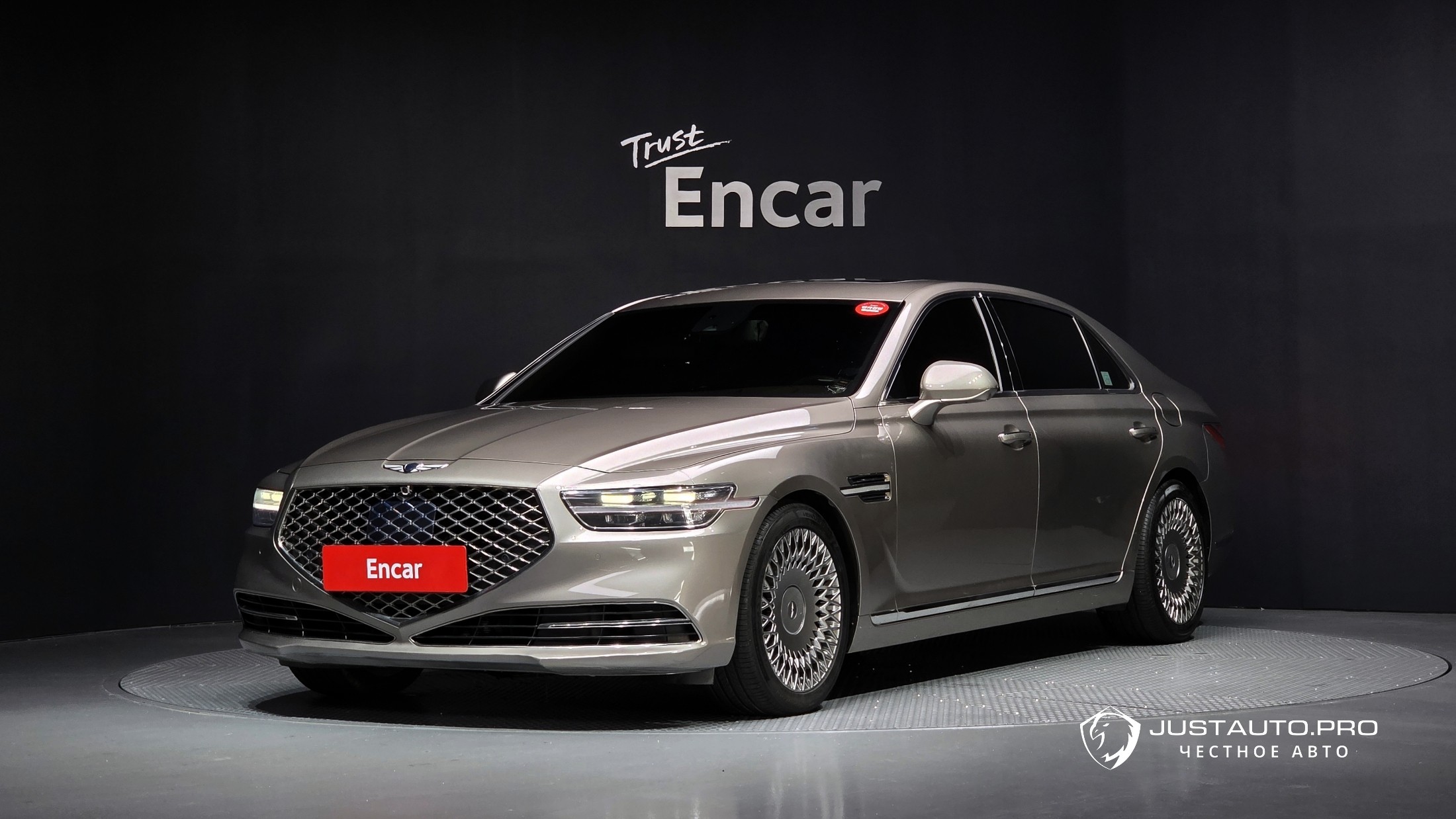 Автомобиль Genesis G90