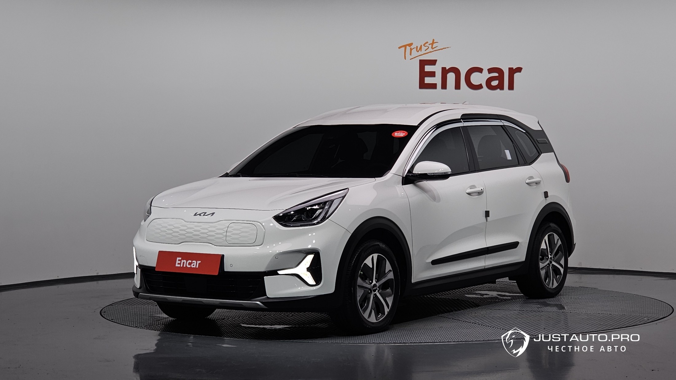 Автомобиль Kia Niro