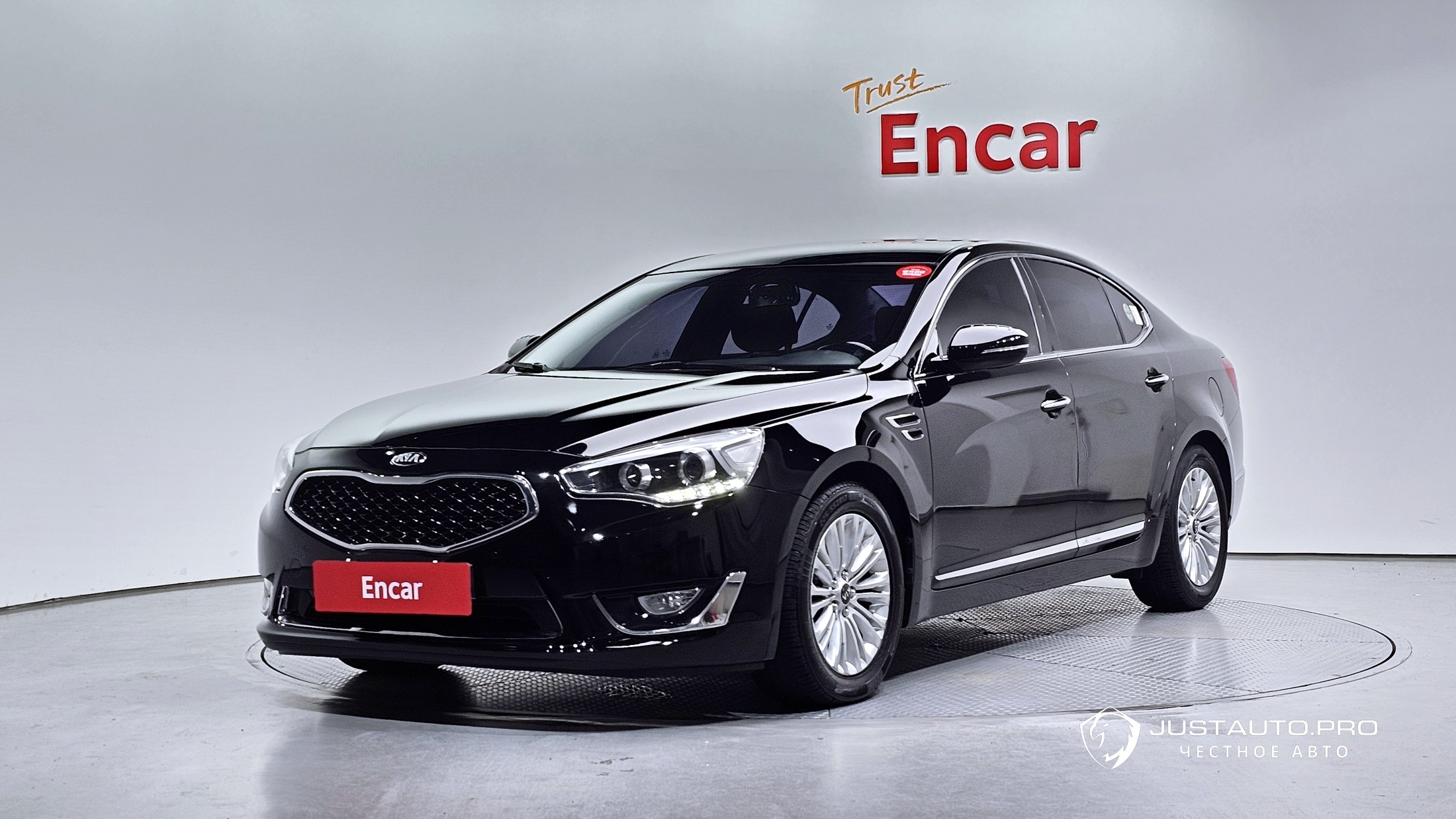 Автомобиль Kia K7