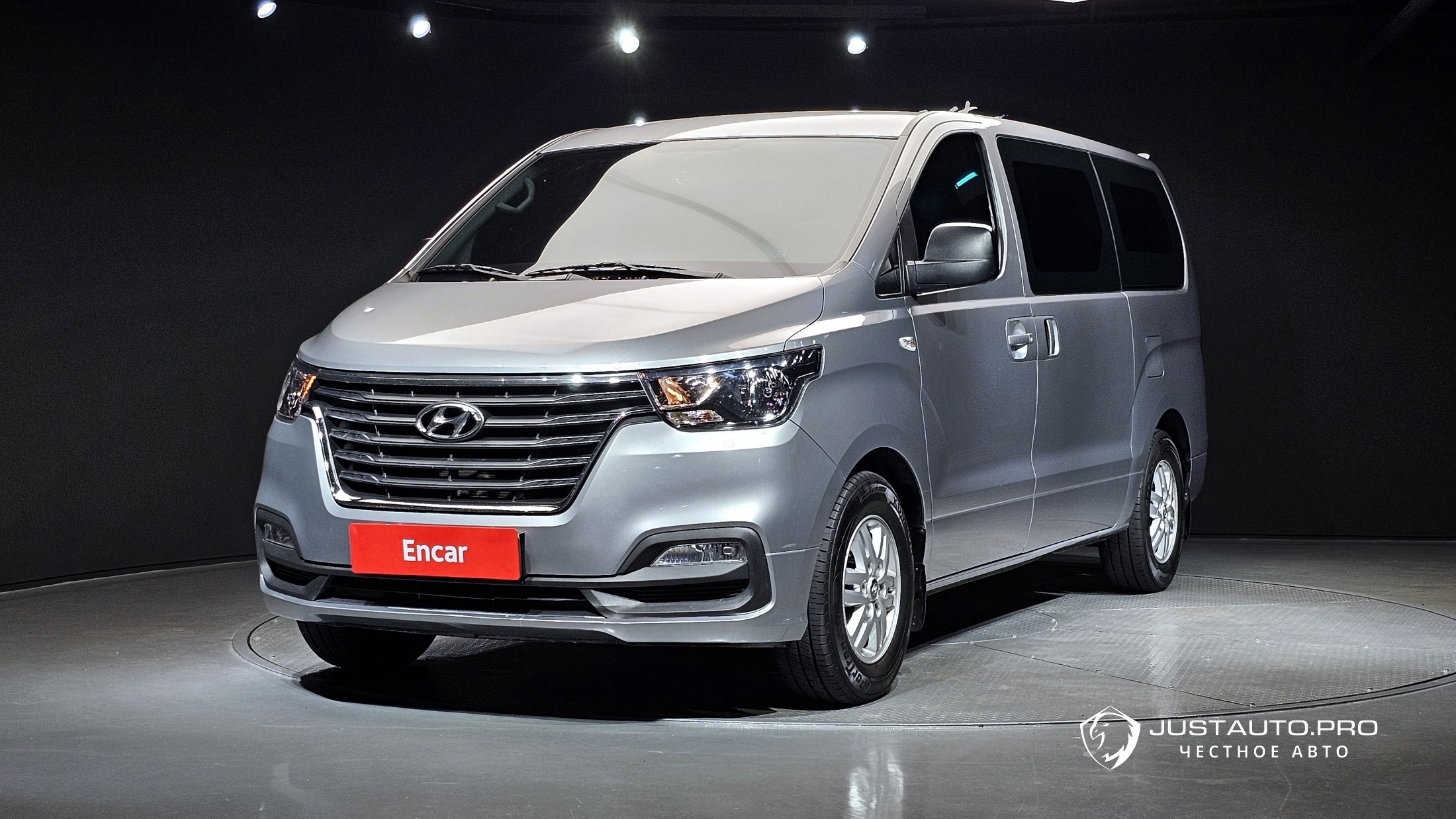Автомобиль Hyundai Starex