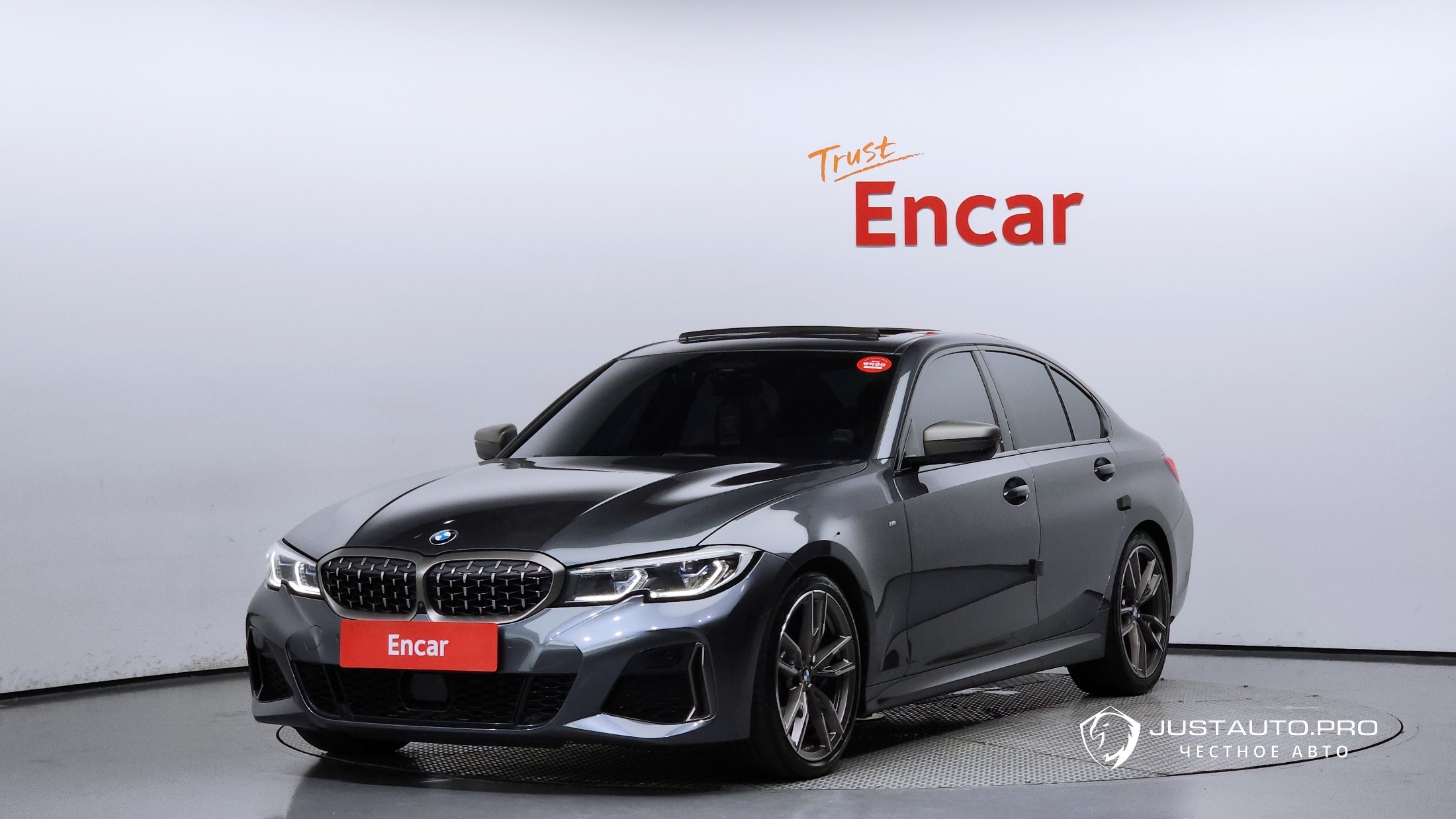 Автомобиль BMW 3-Series