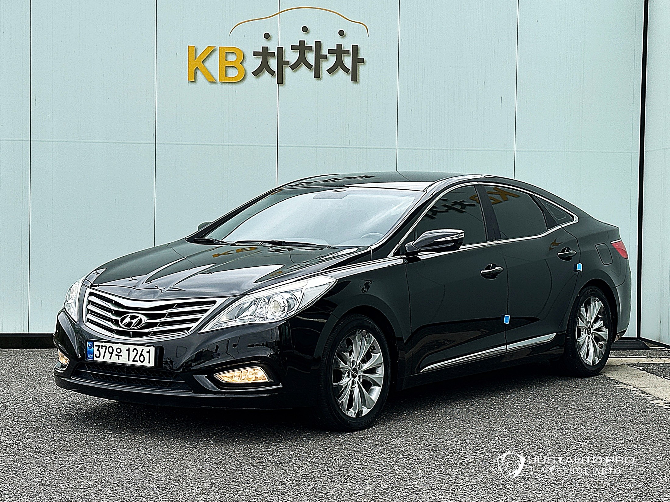 Автомобиль Hyundai Grandeur