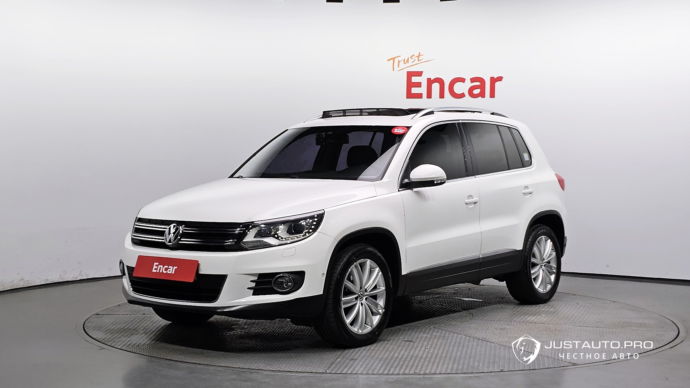 Автомобиль Volkswagen Tiguan