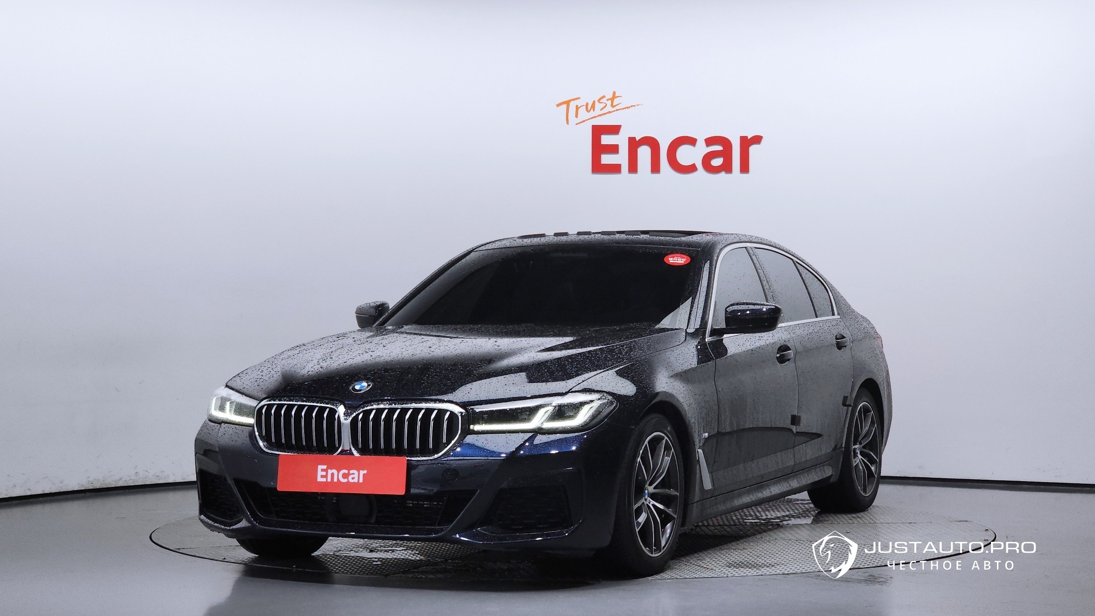 Автомобиль BMW 5-Series