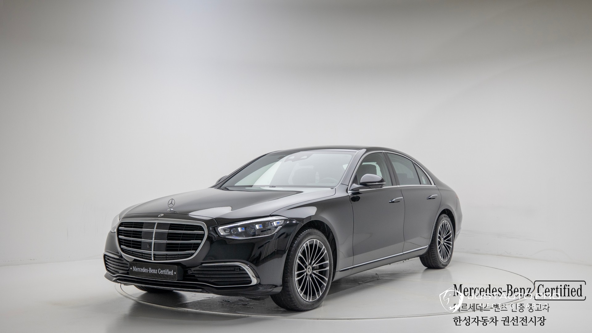 Автомобиль Mercedes-Benz S-Class