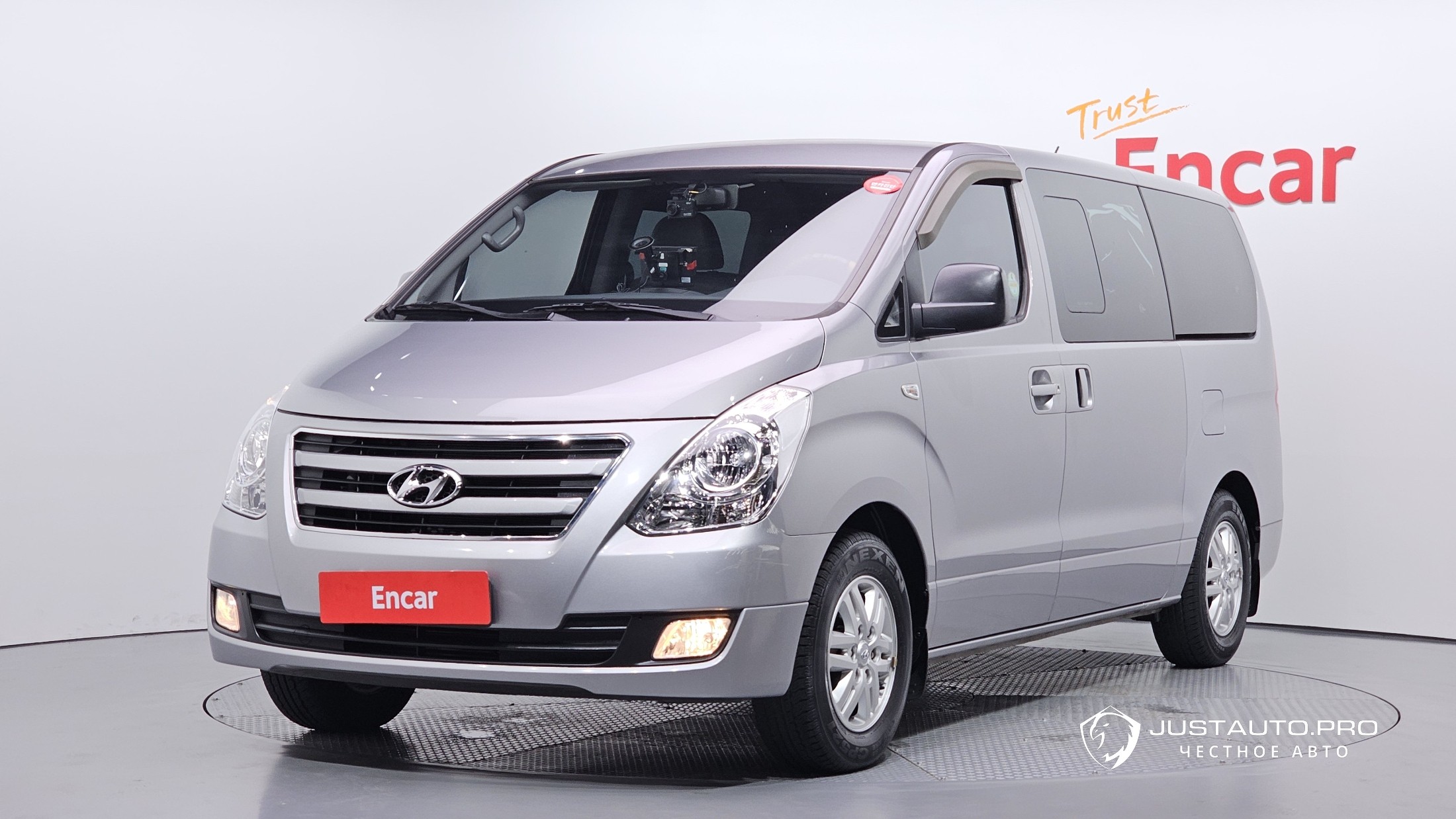 Автомобиль Hyundai Starex