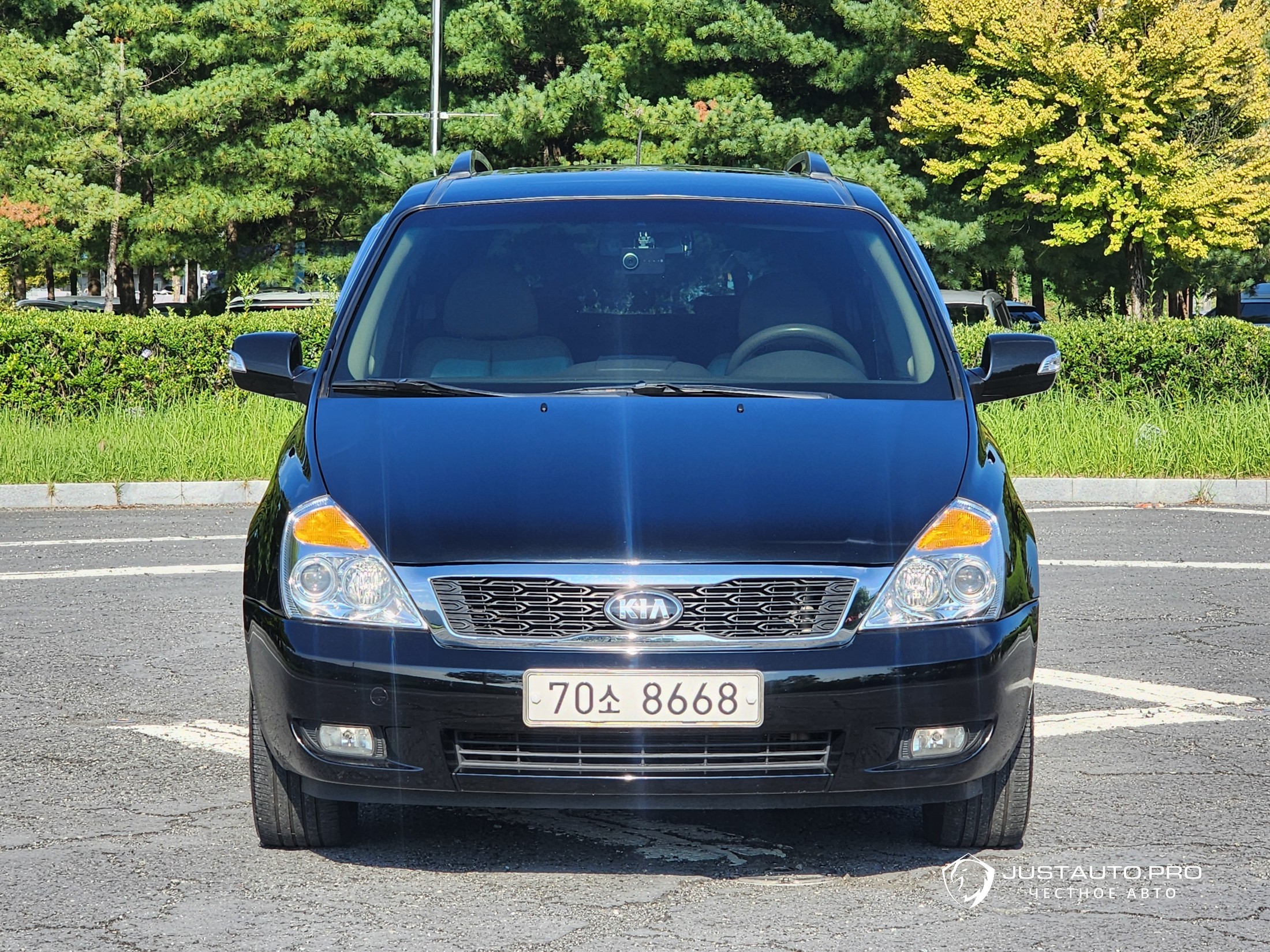 Автомобиль Kia Canival