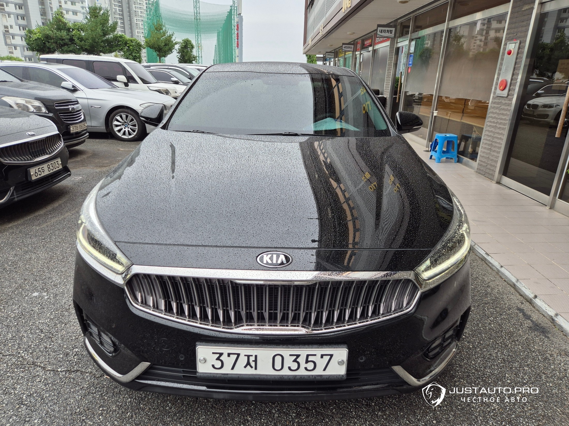 Автомобиль Kia K7