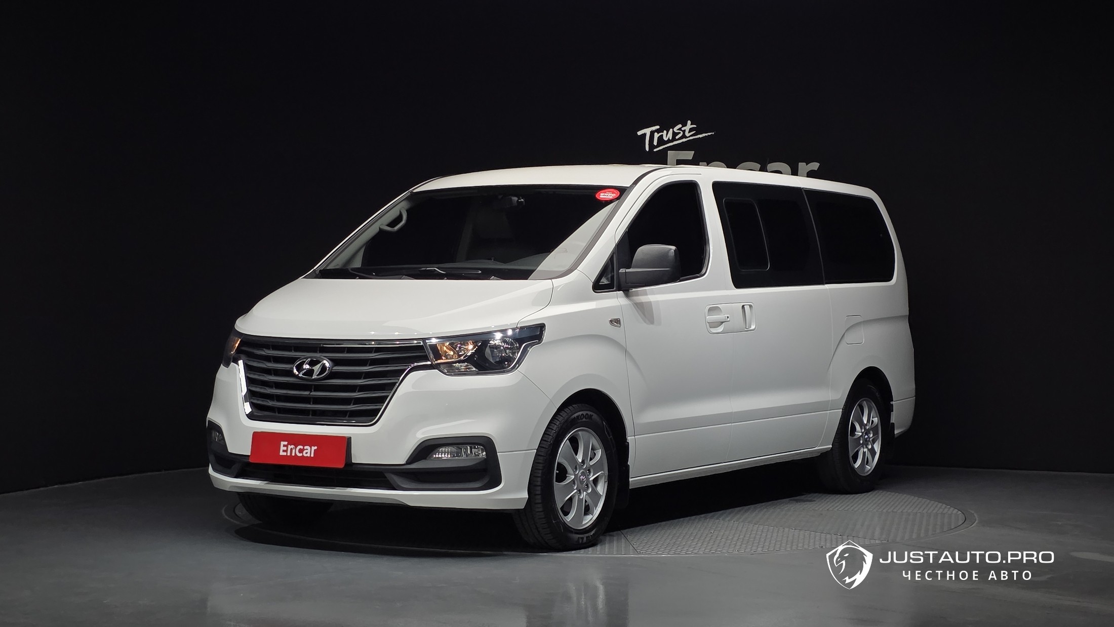 Автомобиль Hyundai Starex