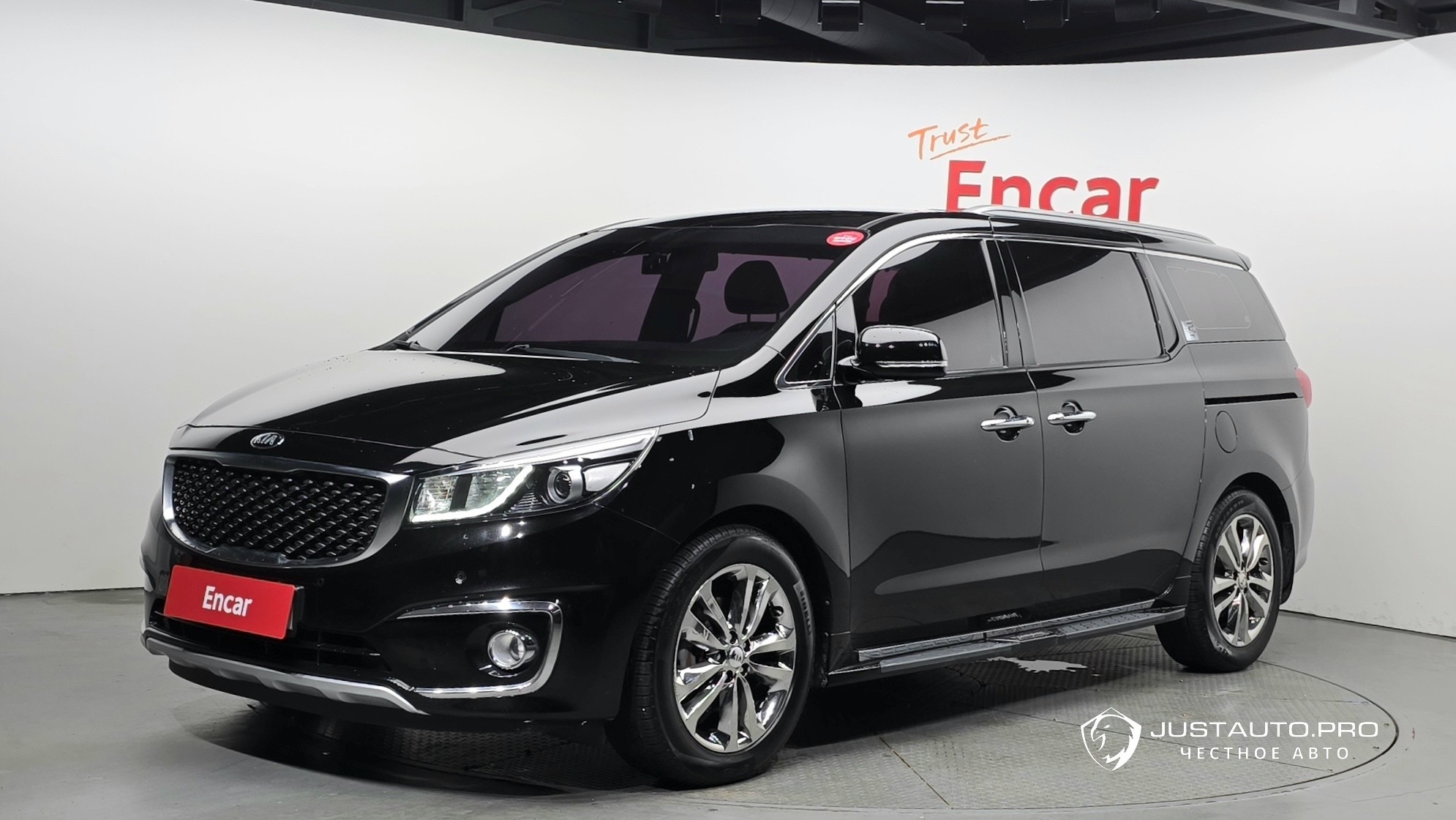 Автомобиль Kia Canival