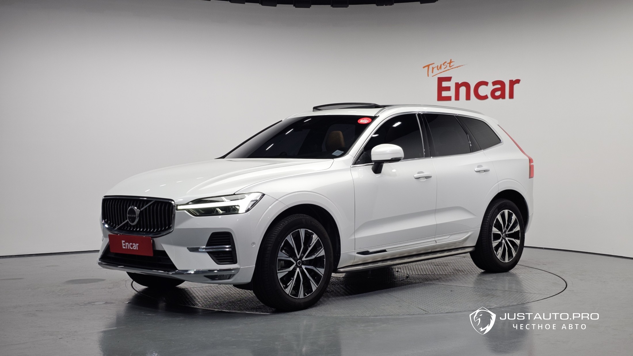 Автомобиль Volvo XC60