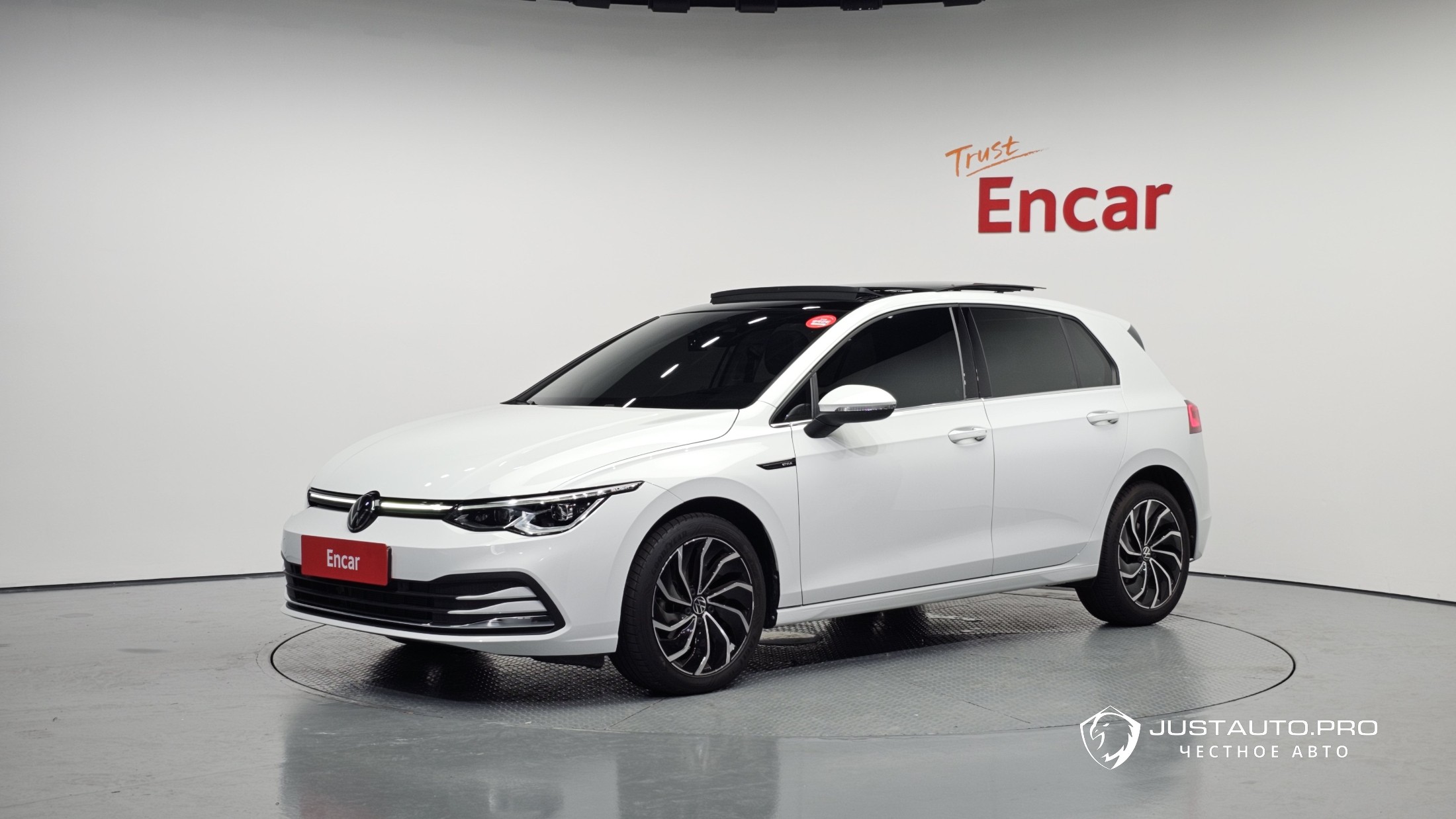 Автомобиль Volkswagen Golf