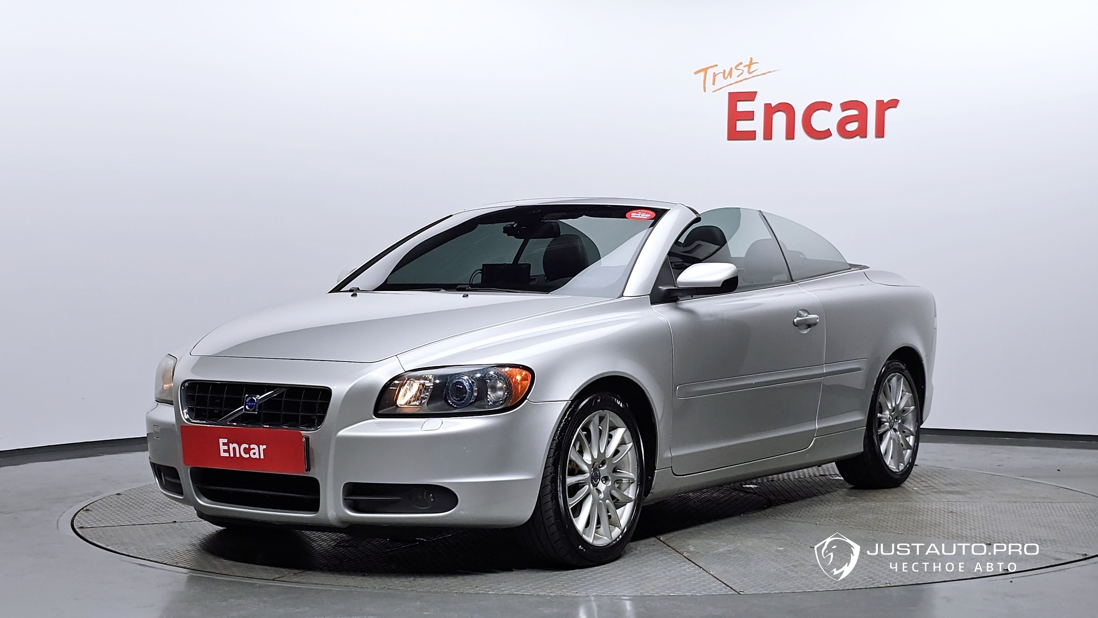 Автомобиль Volvo C70