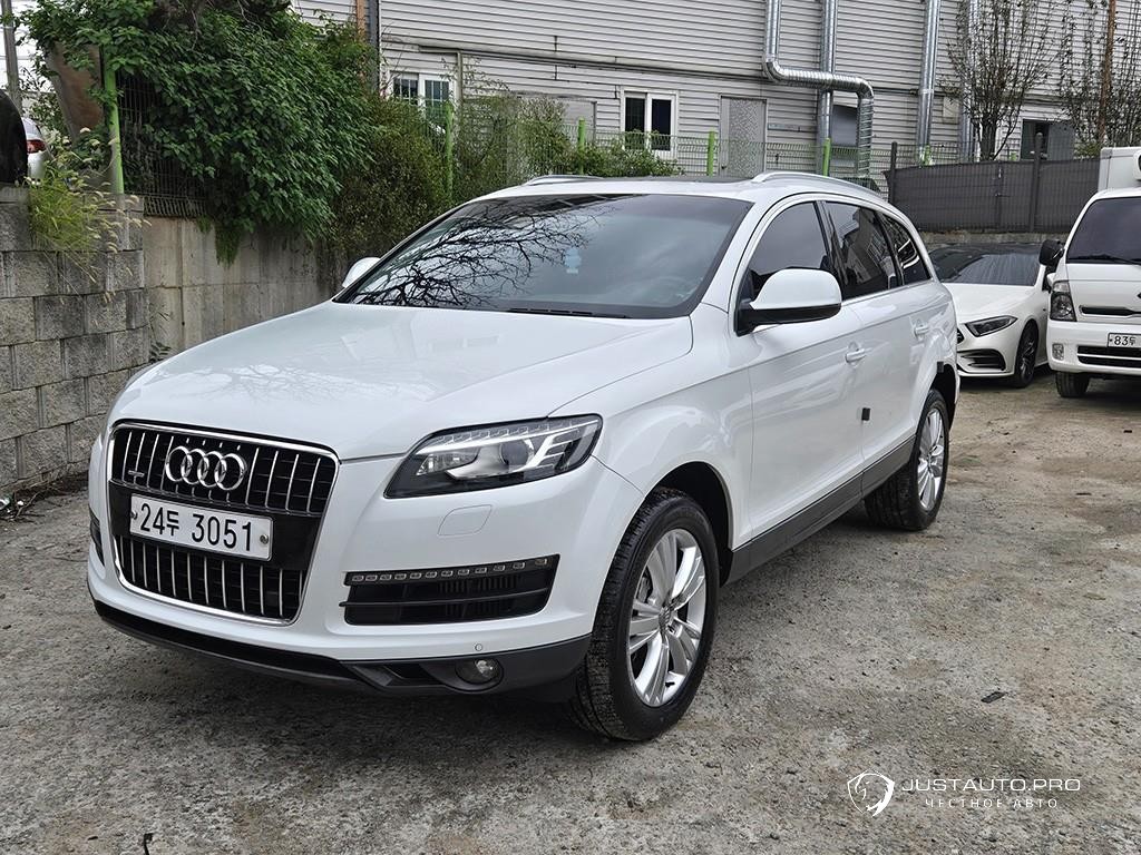 Автомобиль Audi Q7