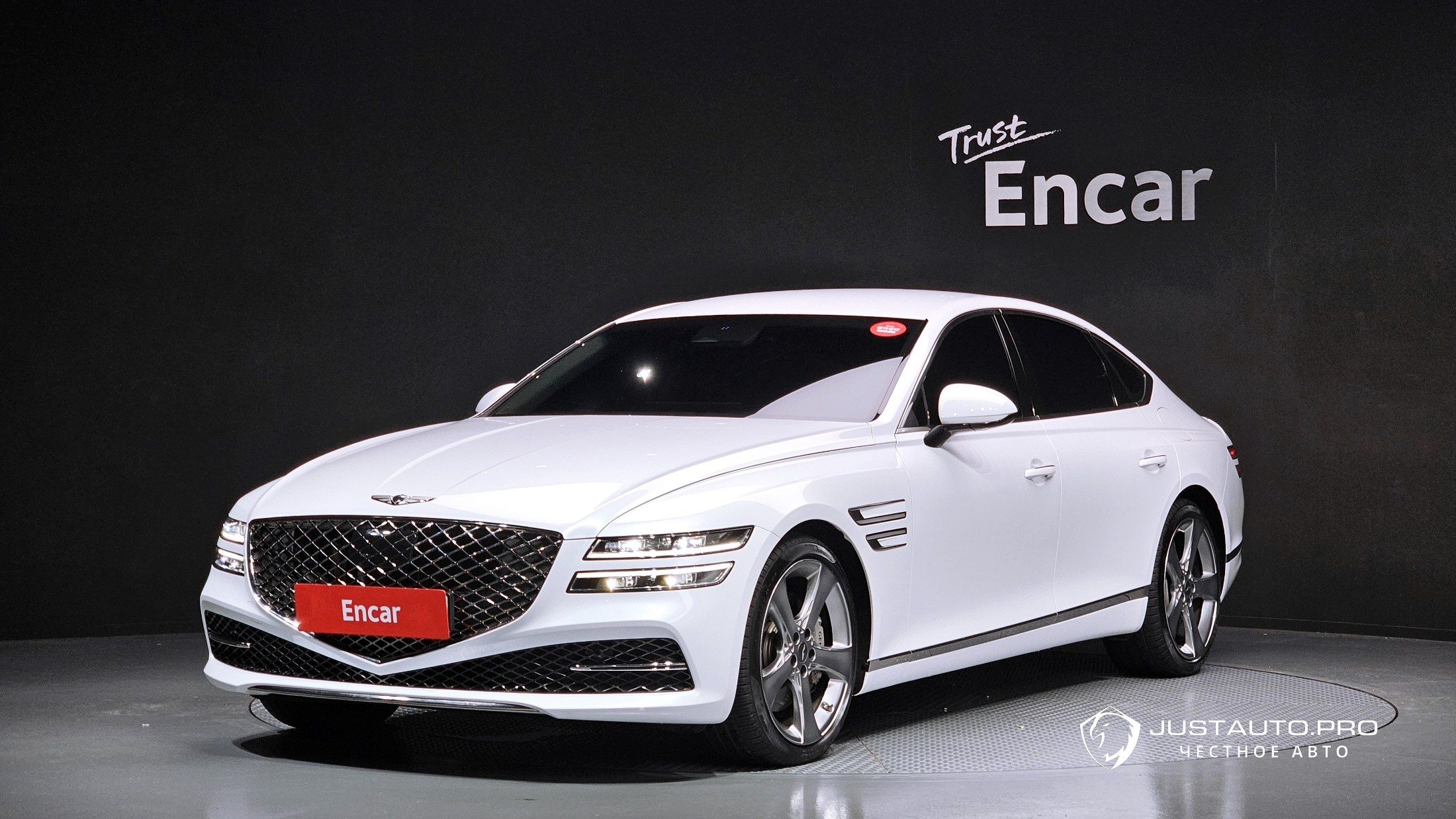 Автомобиль Genesis G80