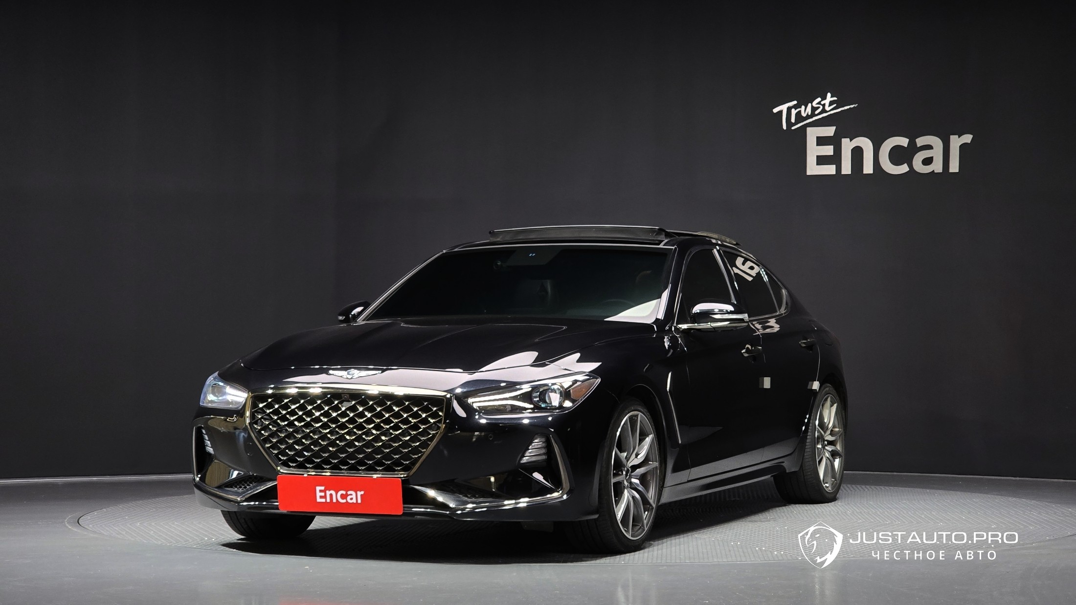 Автомобиль Genesis G70
