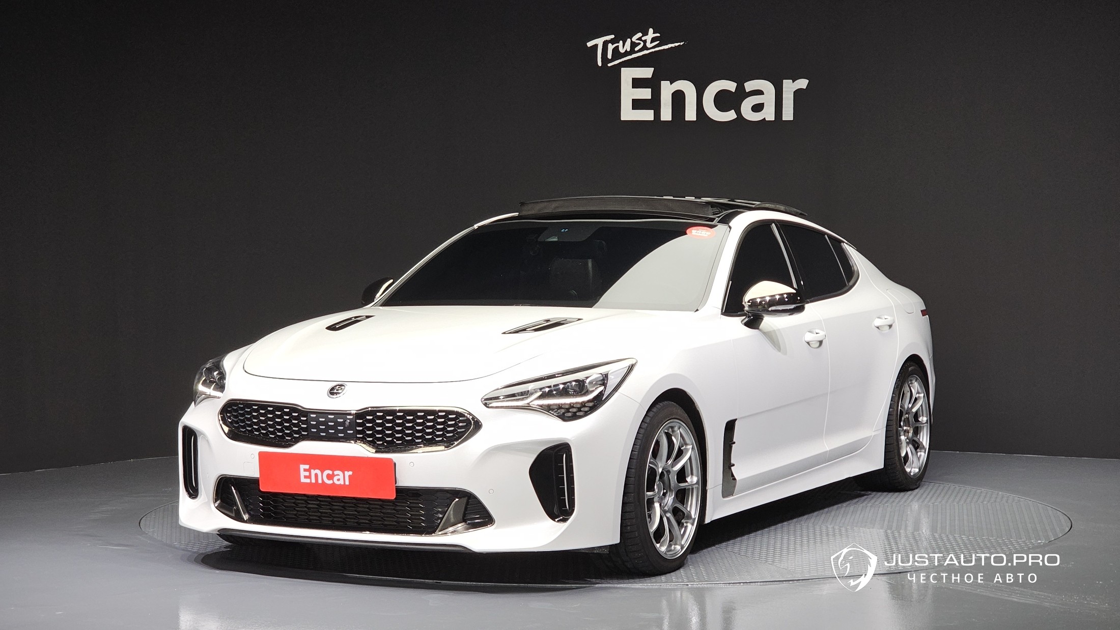 Автомобиль Kia Stinger