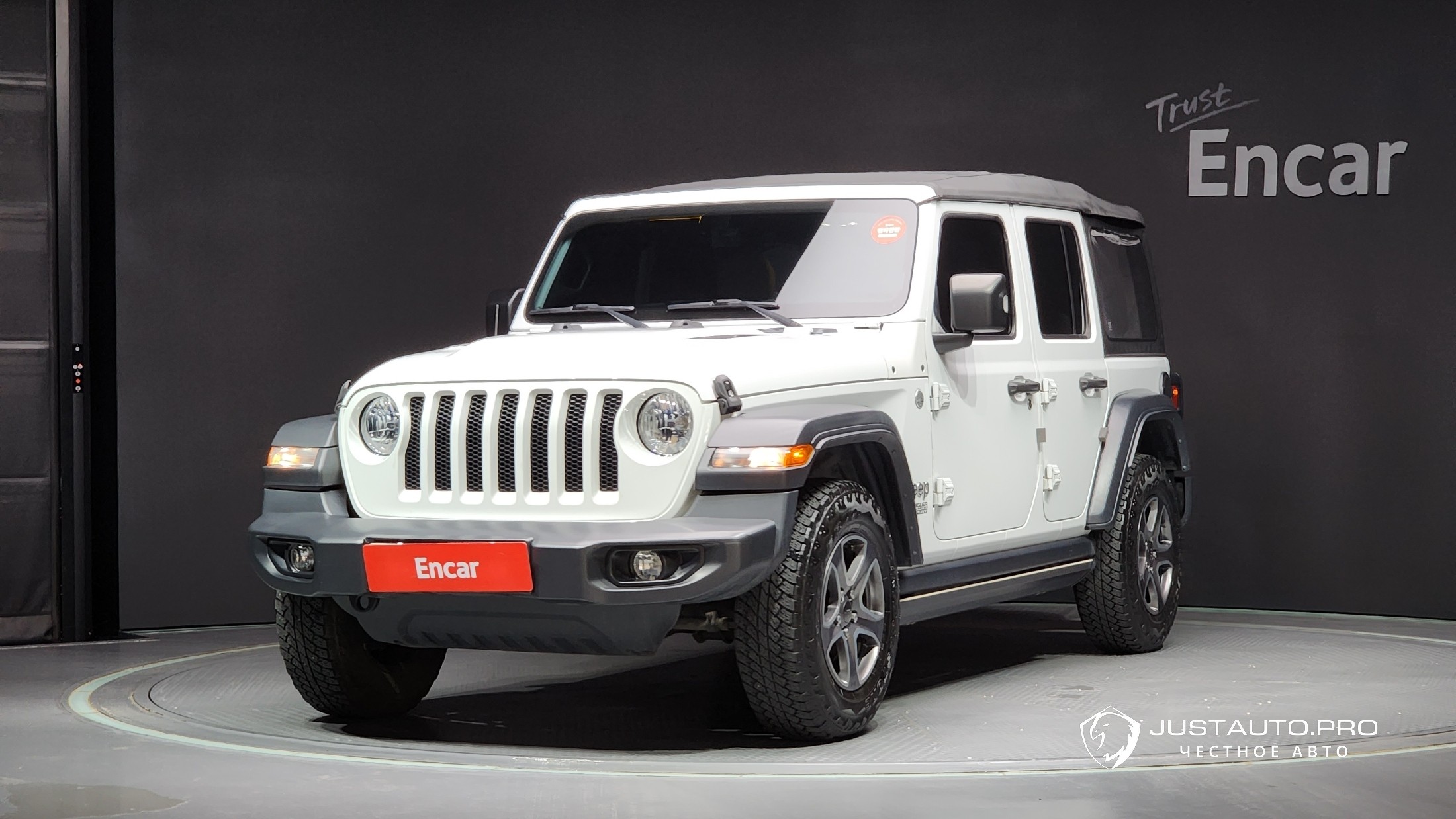 Автомобиль Jeep Wrangler