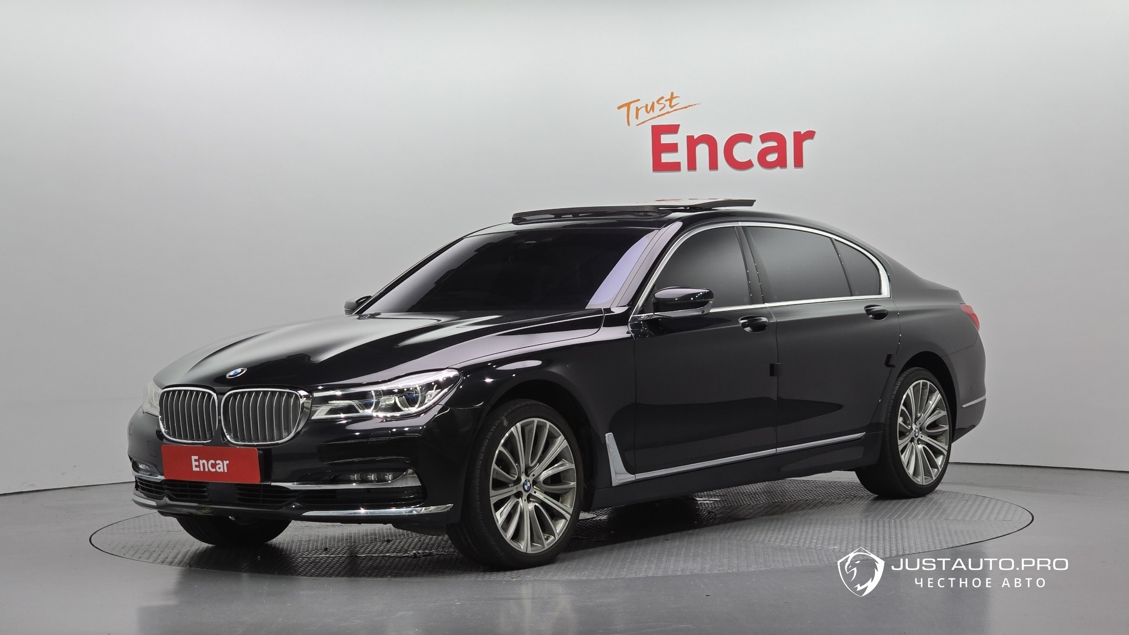 Автомобиль BMW 7-Series