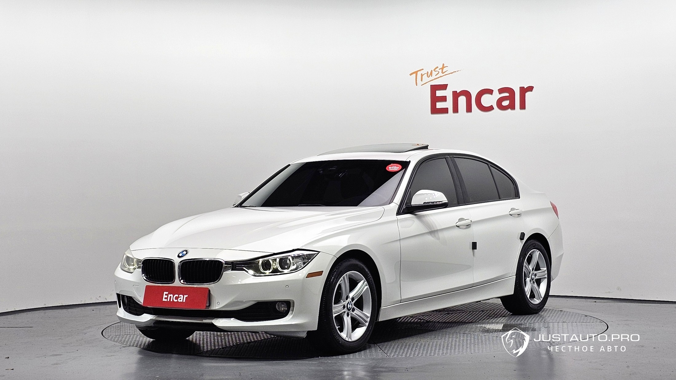 Автомобиль BMW 3-Series