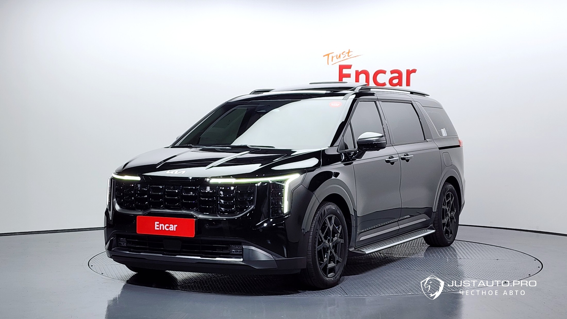 Автомобиль Kia Canival