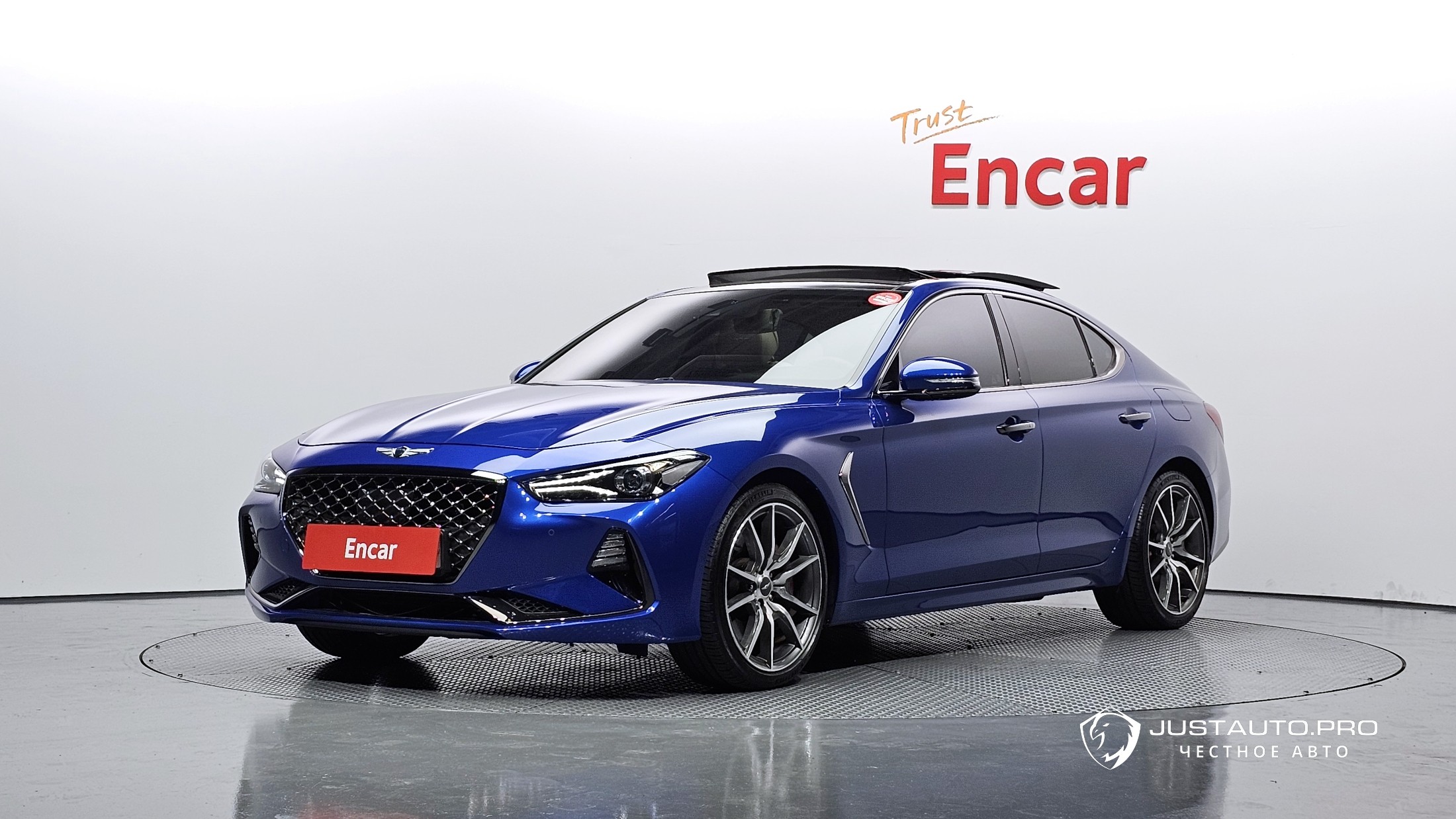 Автомобиль Genesis G70