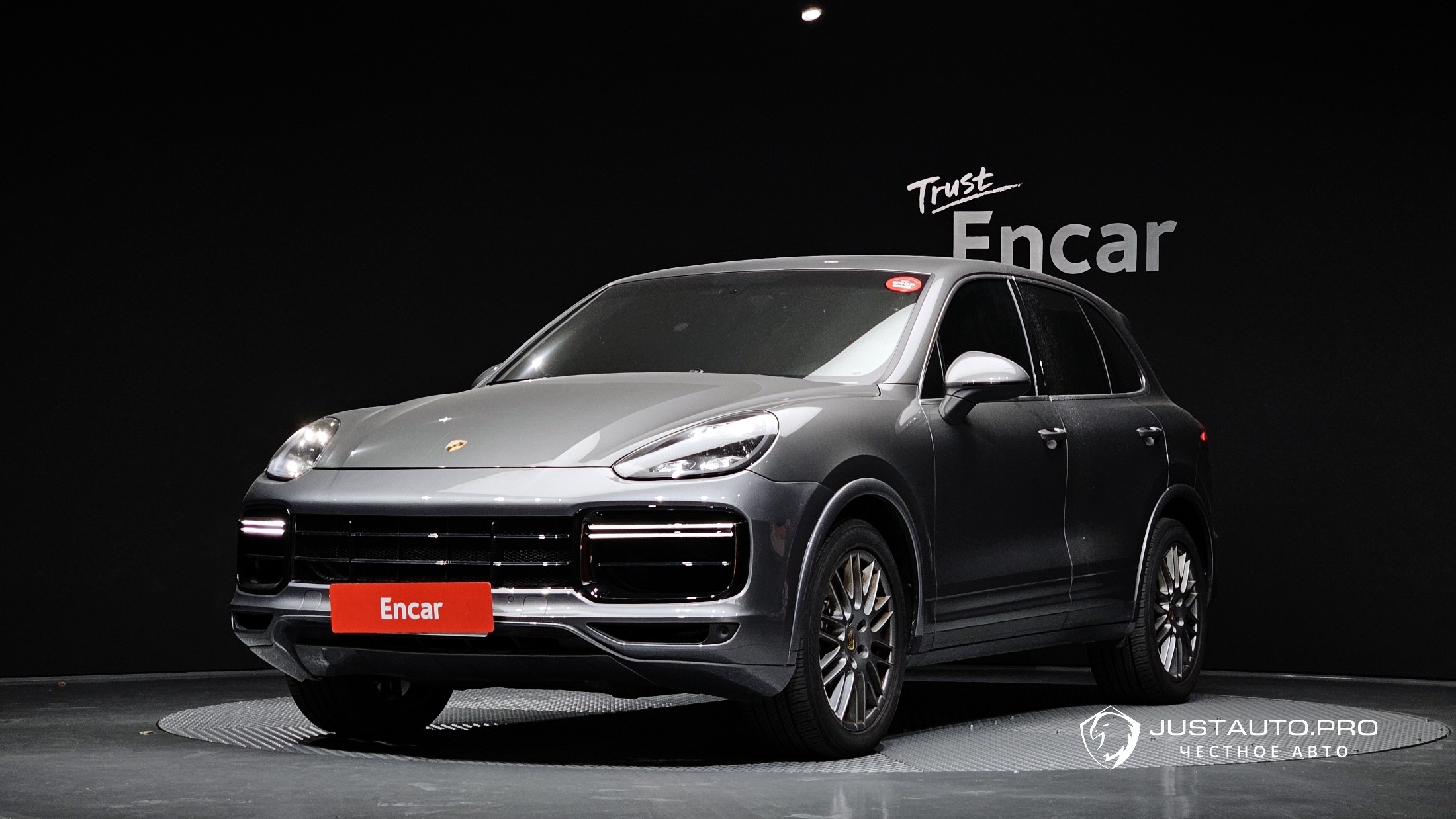 Автомобиль Porsche Cayenne