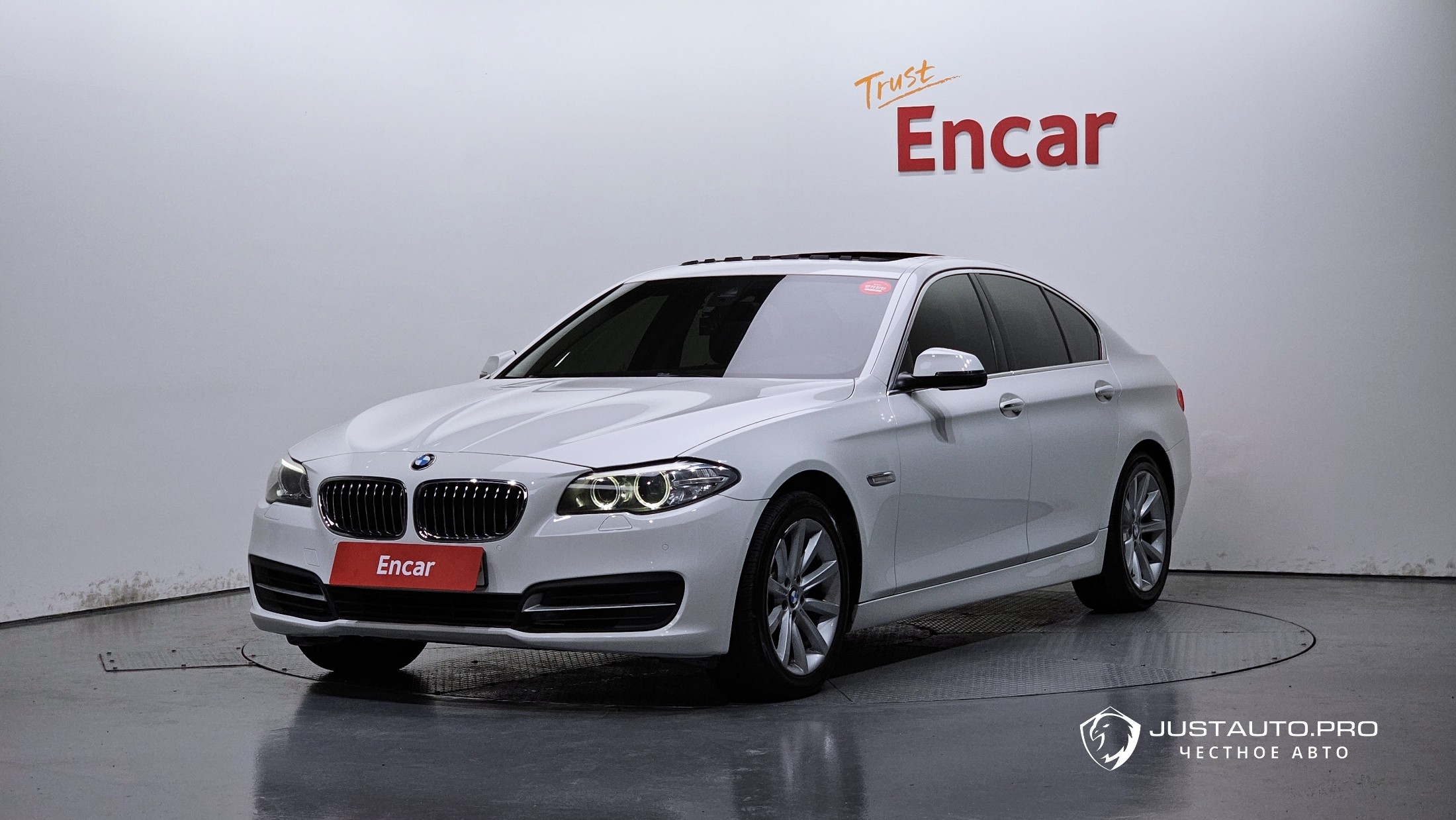 Автомобиль BMW 5-Series