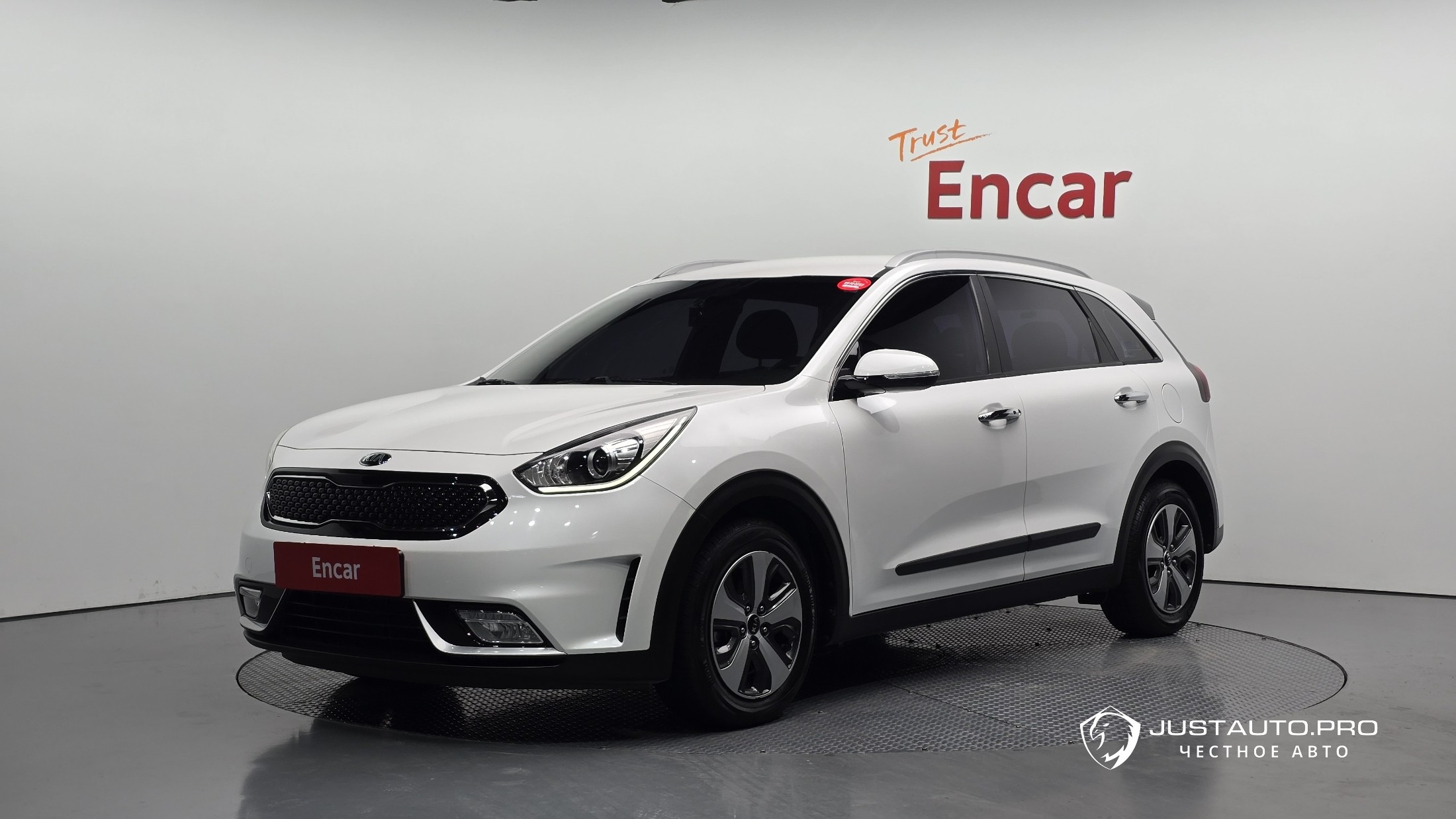 Автомобиль Kia Niro
