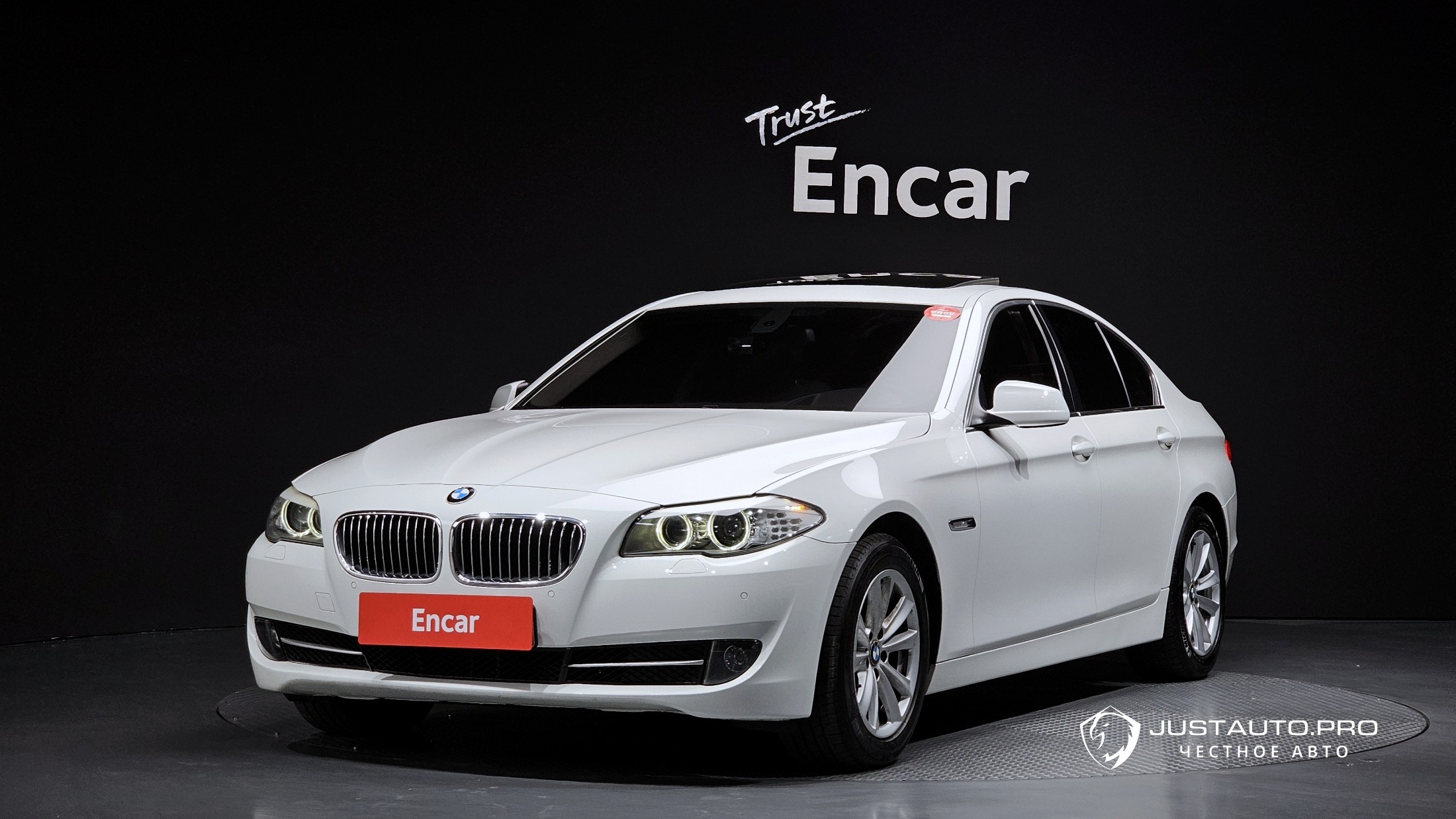 Автомобиль BMW 5-Series